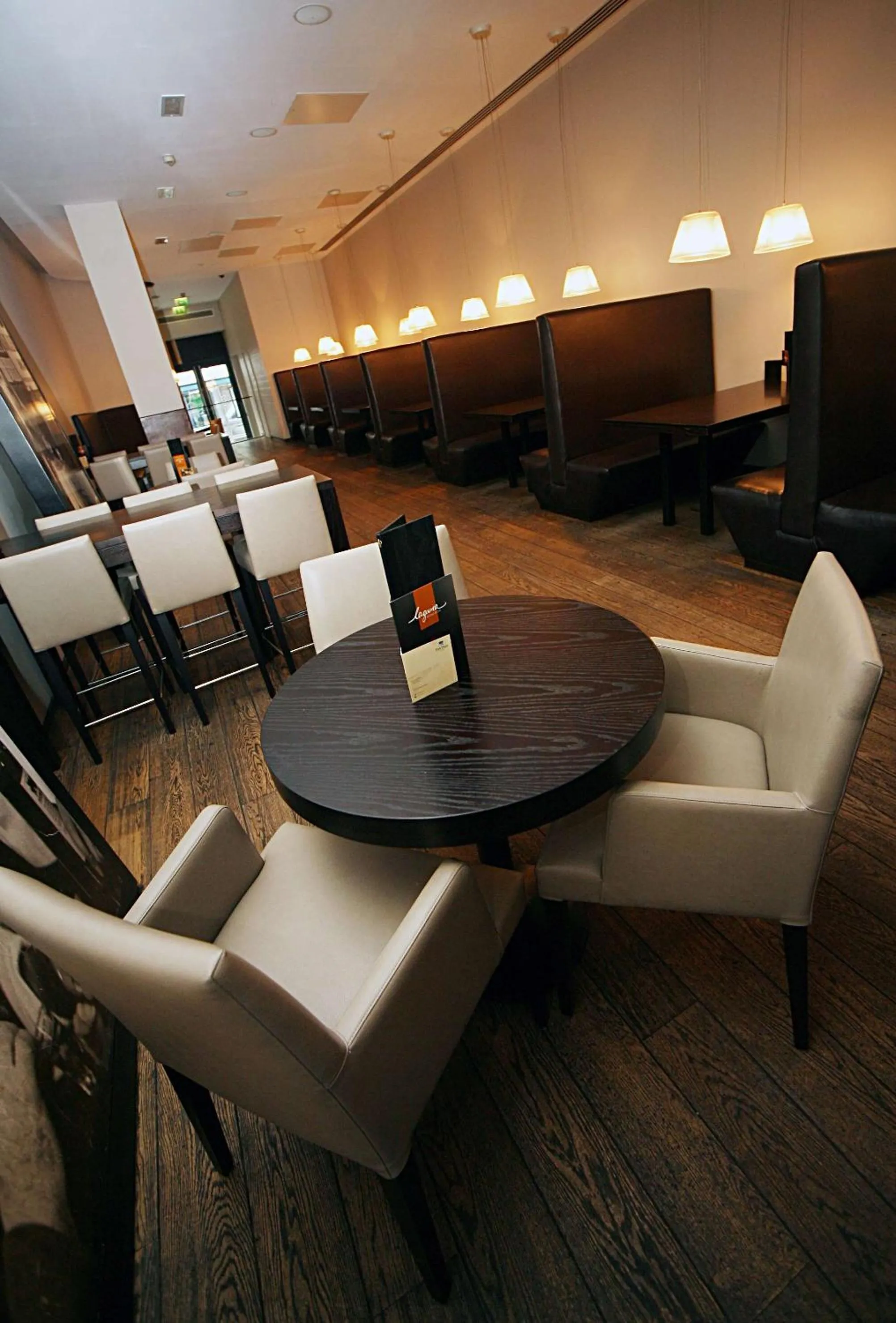 Lounge or bar in Park Plaza Cardiff