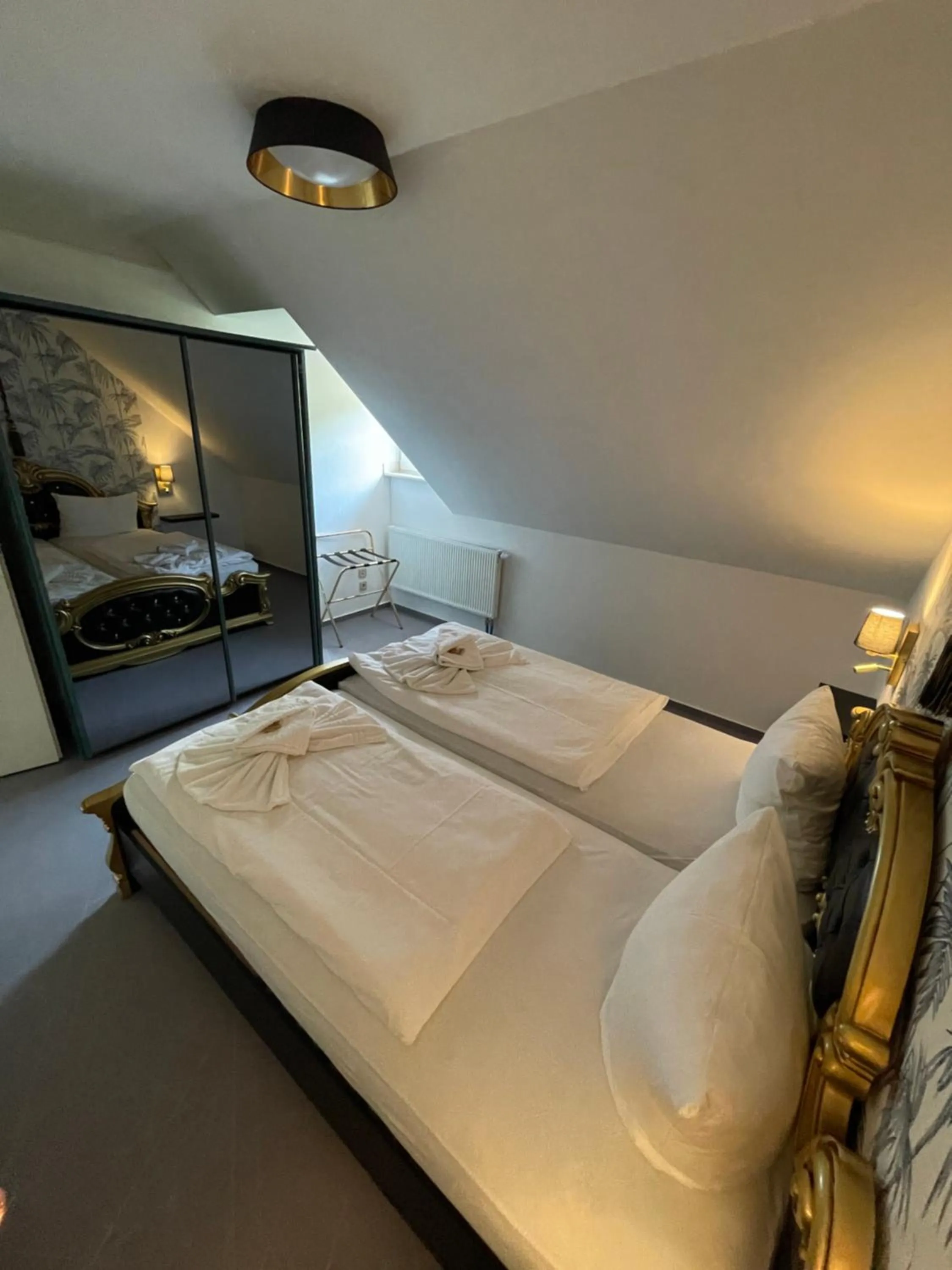 Photo of the whole room, Bed in Hotel Hennesburg