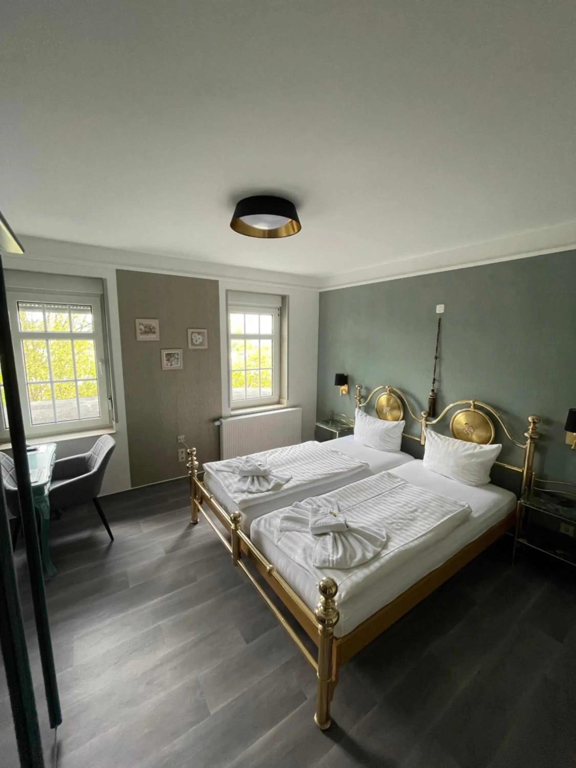 Double or Twin Room with Shower in Hotel Hennesburg Double or Twin Room with Shower in Hotel Hennesburg