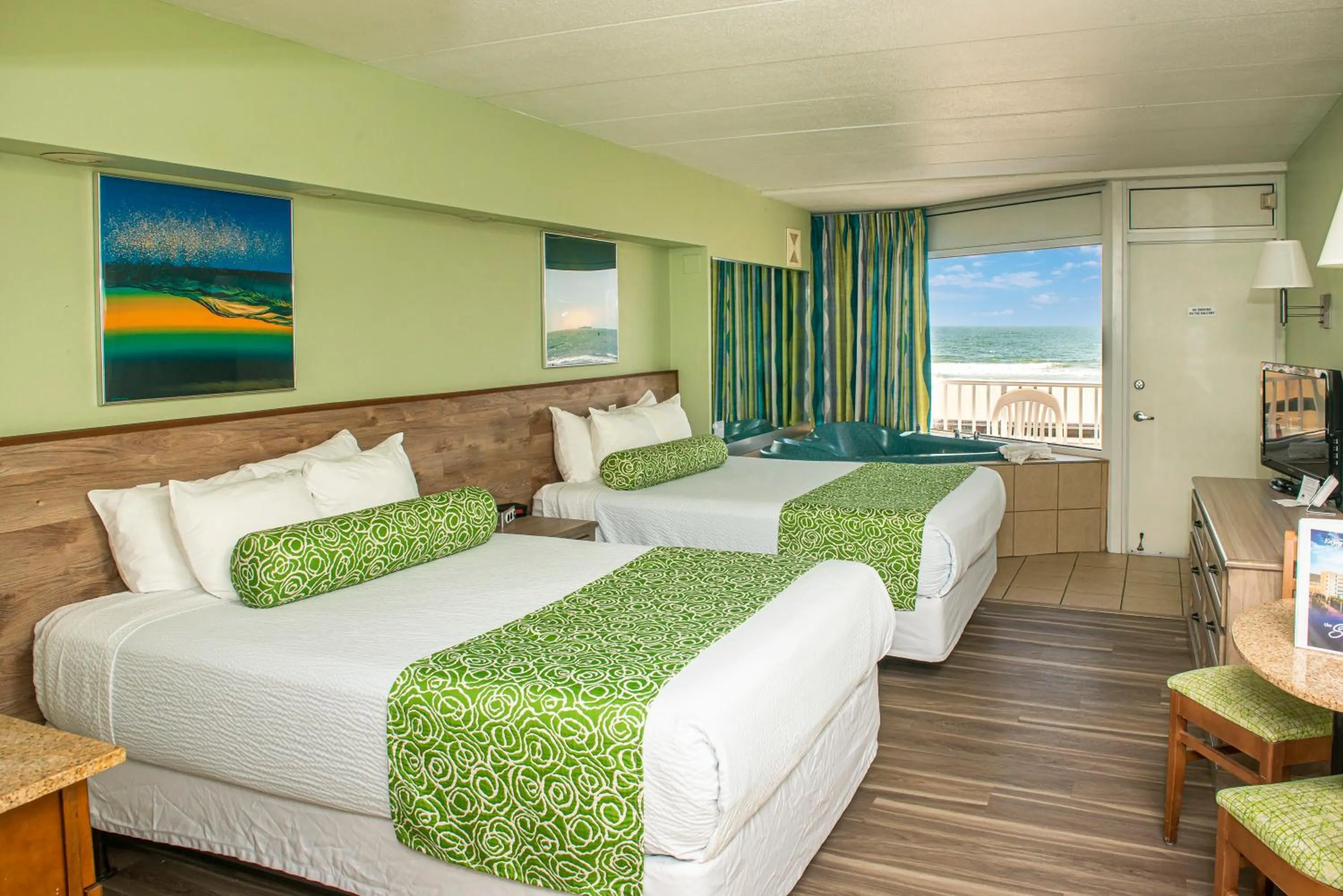 Bed in The Schooner Inn