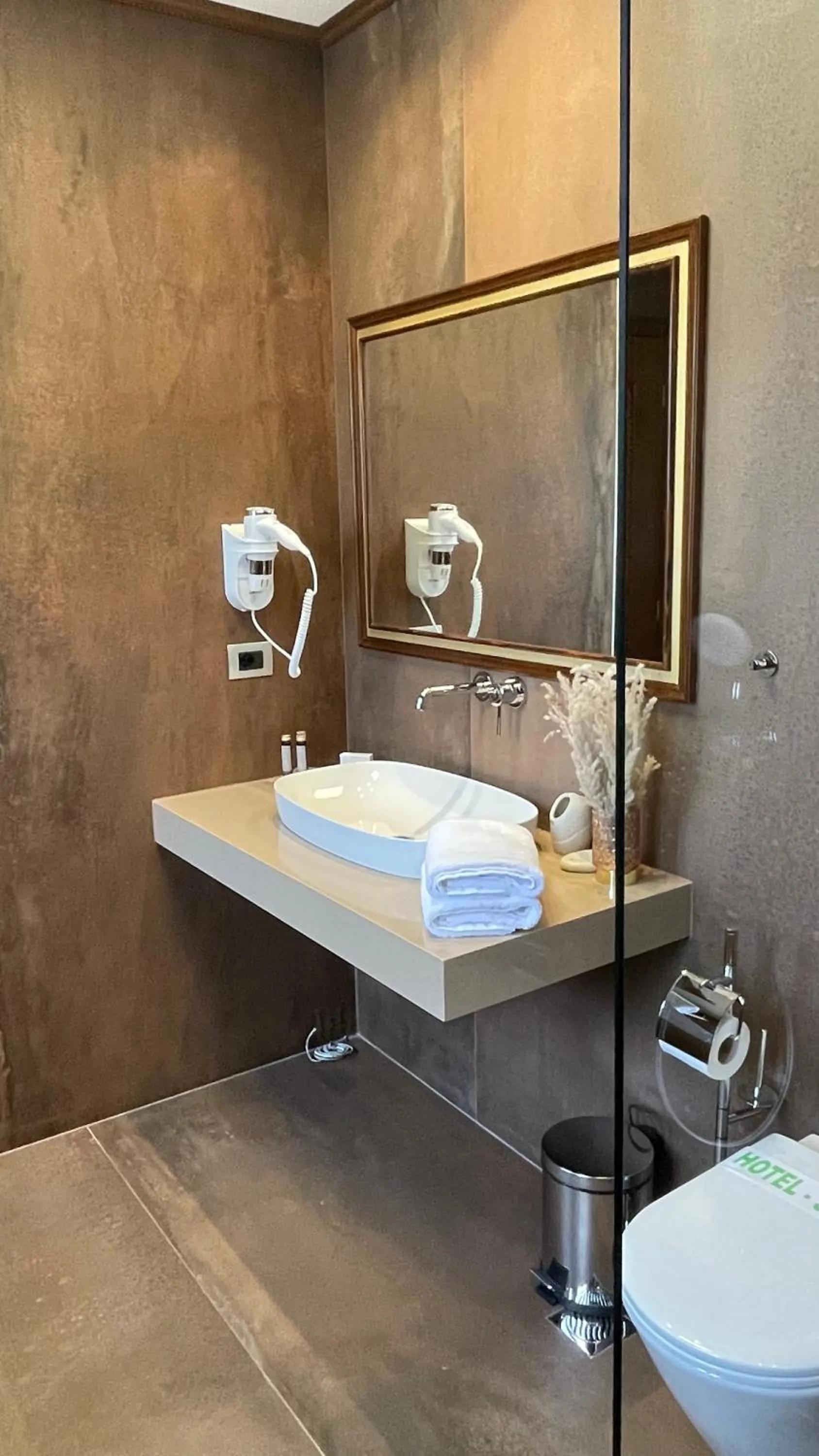 Bathroom in KERCULLA Resort