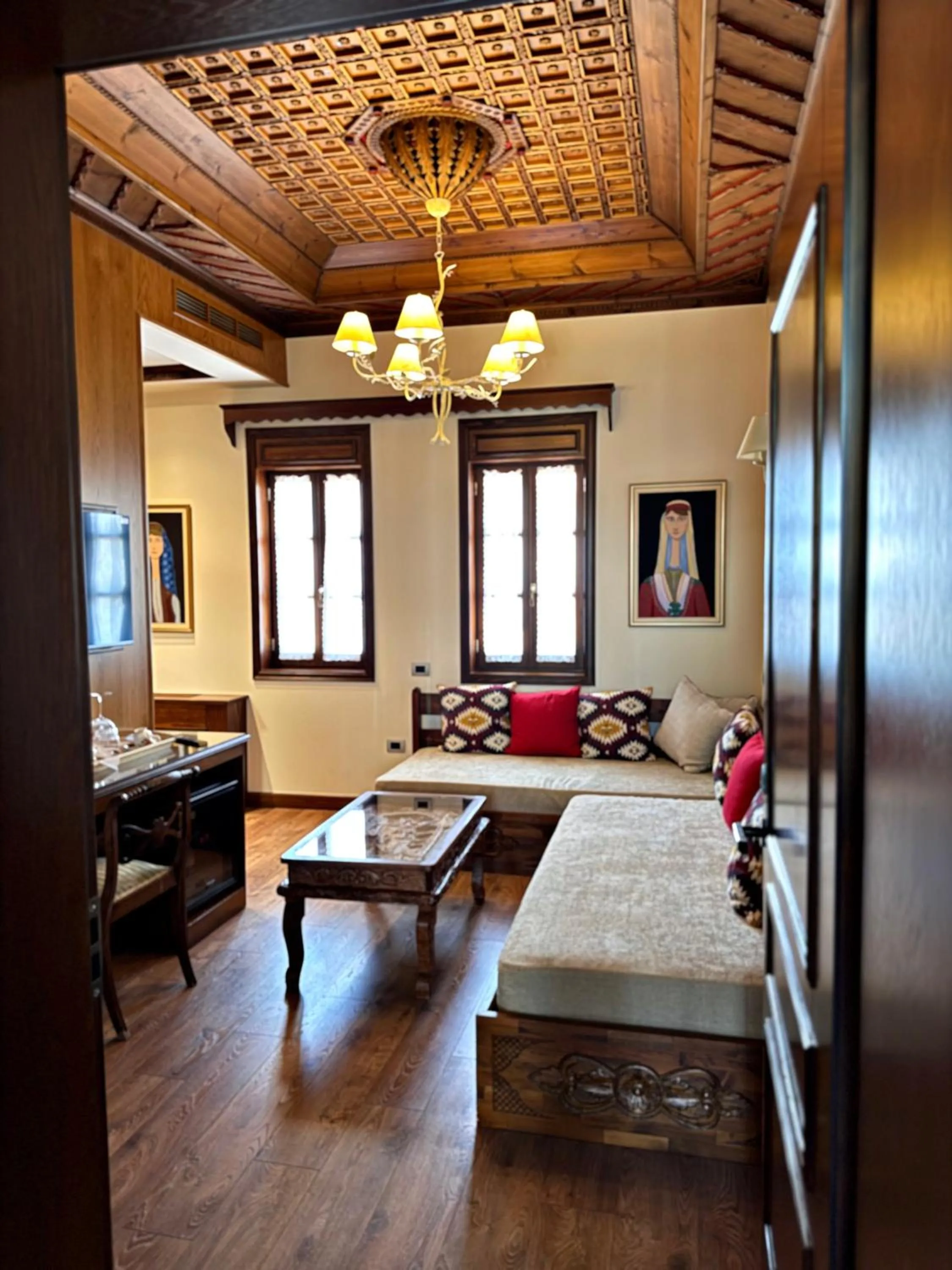 Living room, Bed in KERCULLA Resort