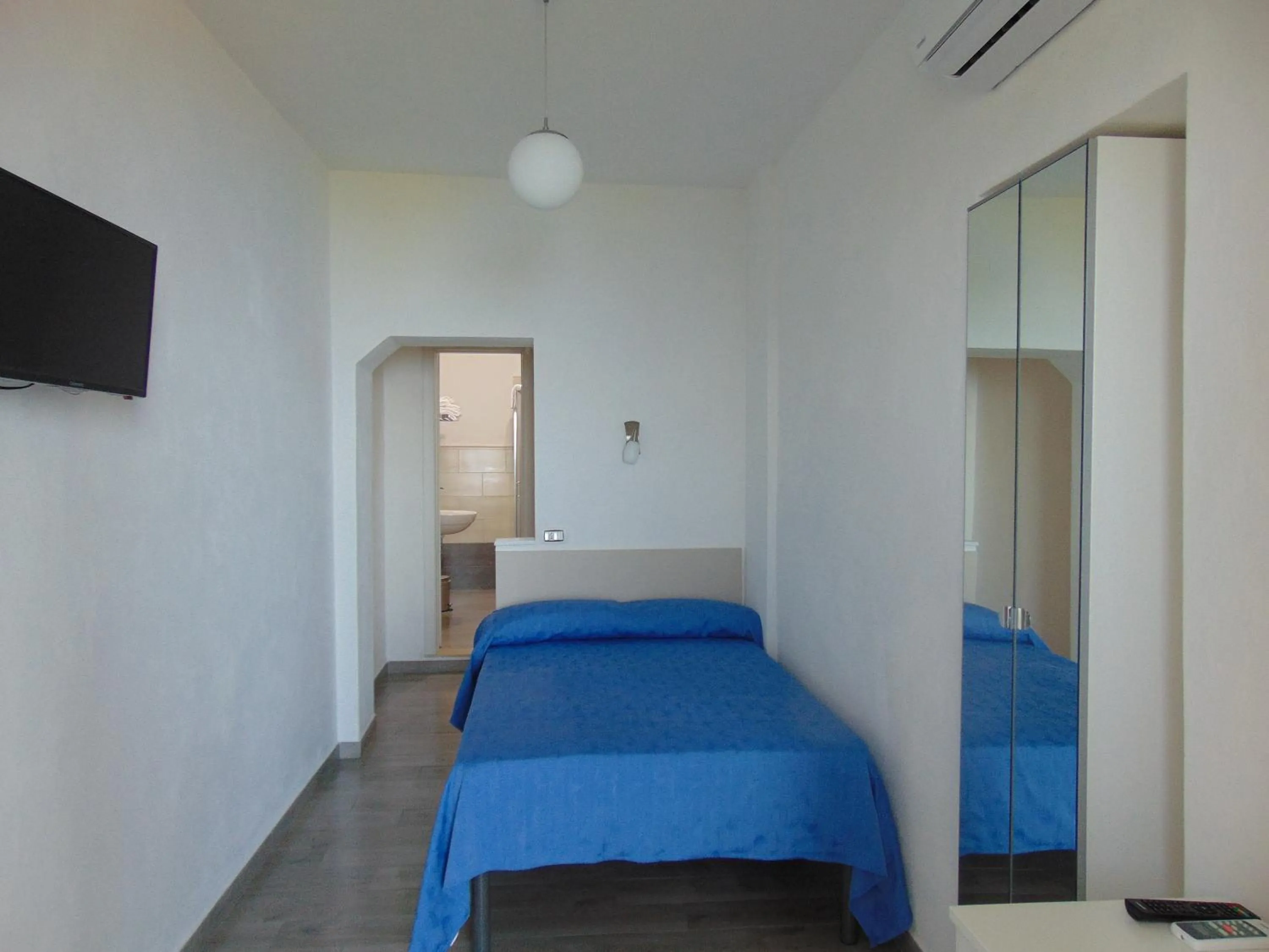 Photo of the whole room in Vista Mare B&B