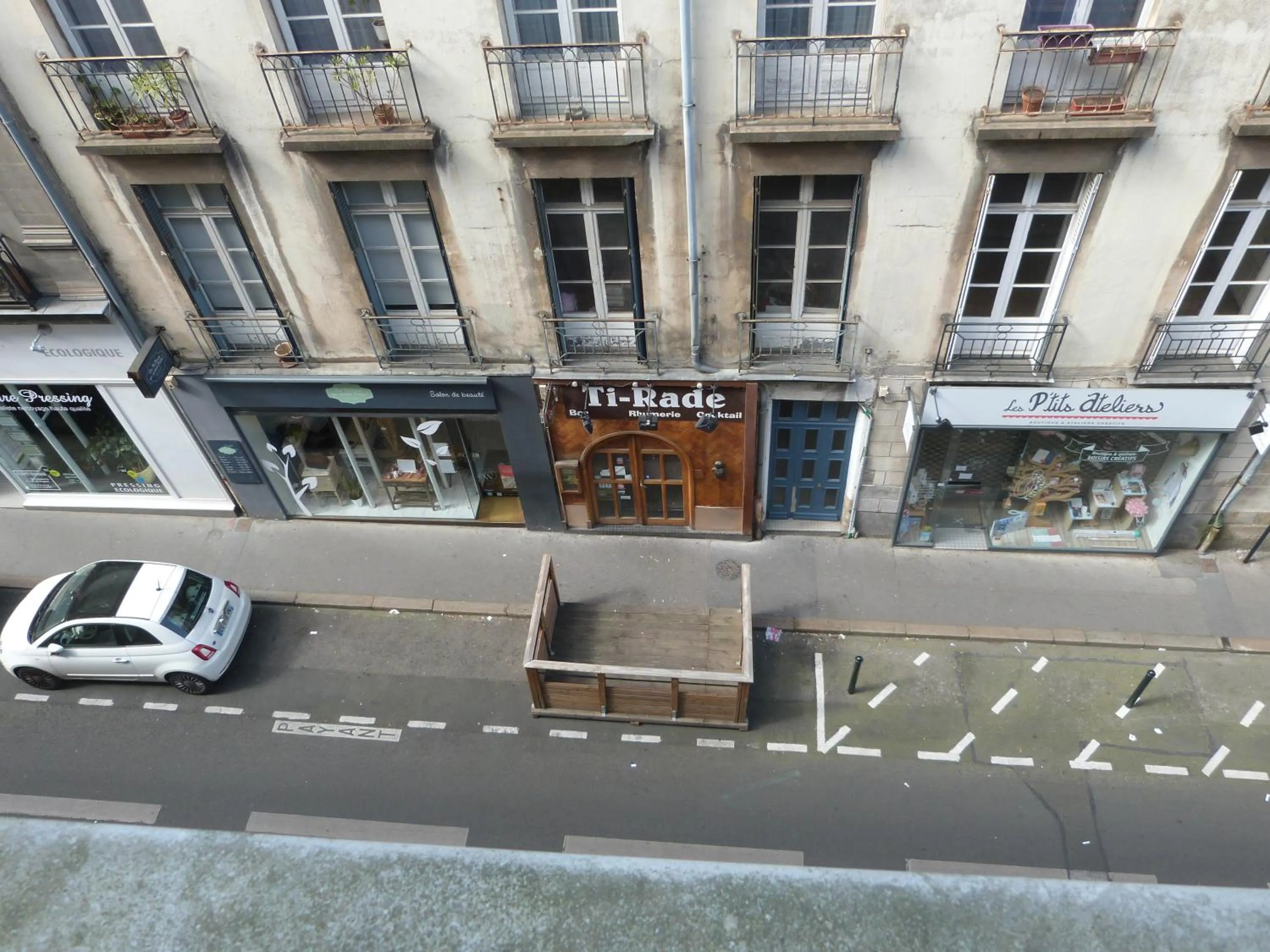 Property building in Chambre d'hôtes La grotte de Voltaire