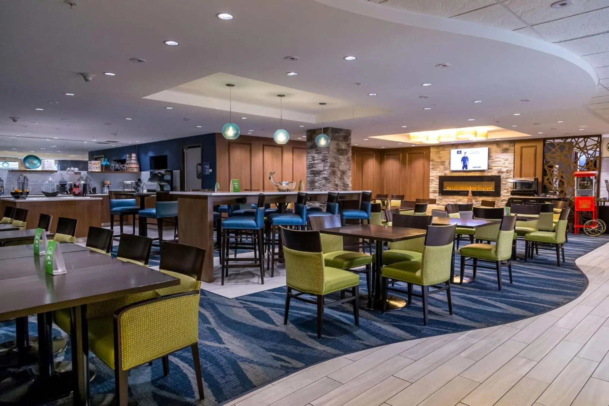 Property building in Holiday Inn & Suites Syracuse Airport - Liverpool by IHG