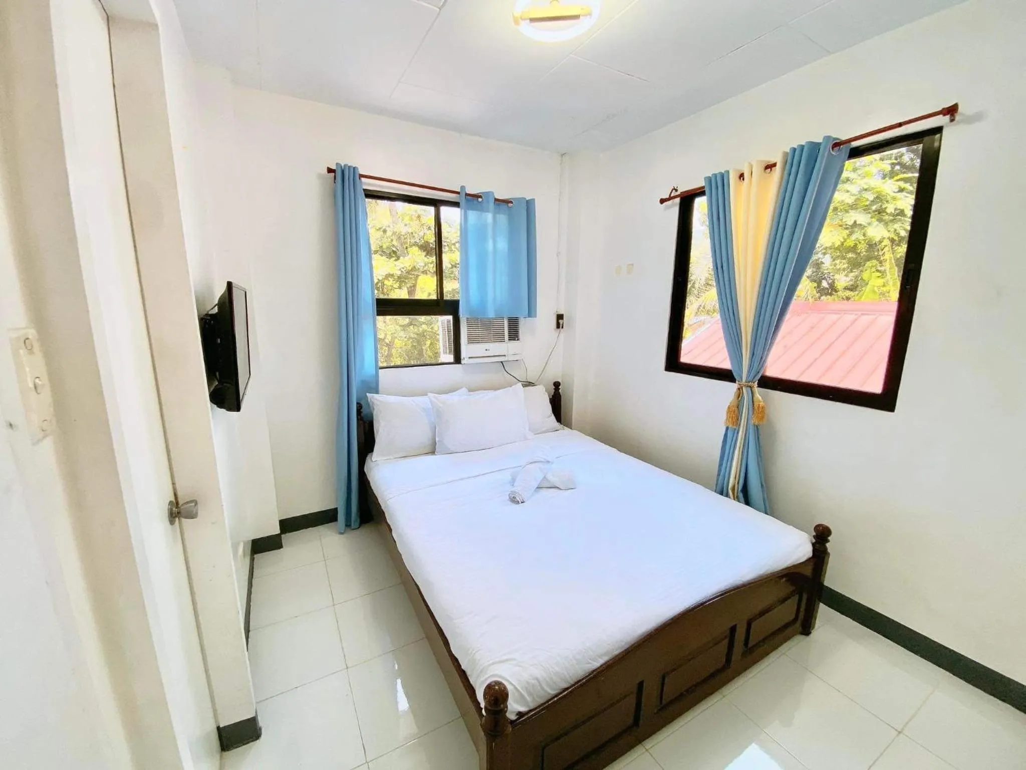 Bed in Luna Oslob Travellers Inn