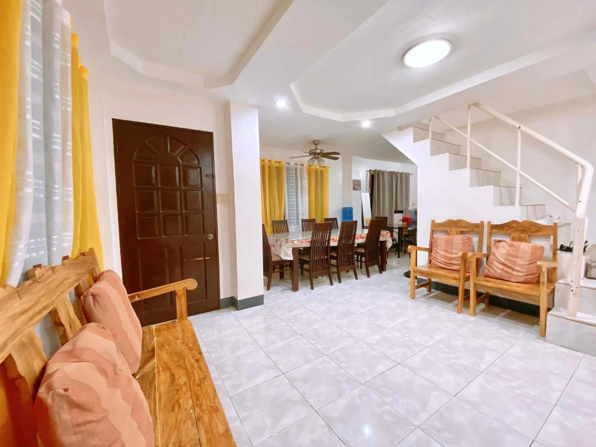 Living room in Luna Oslob Travellers Inn