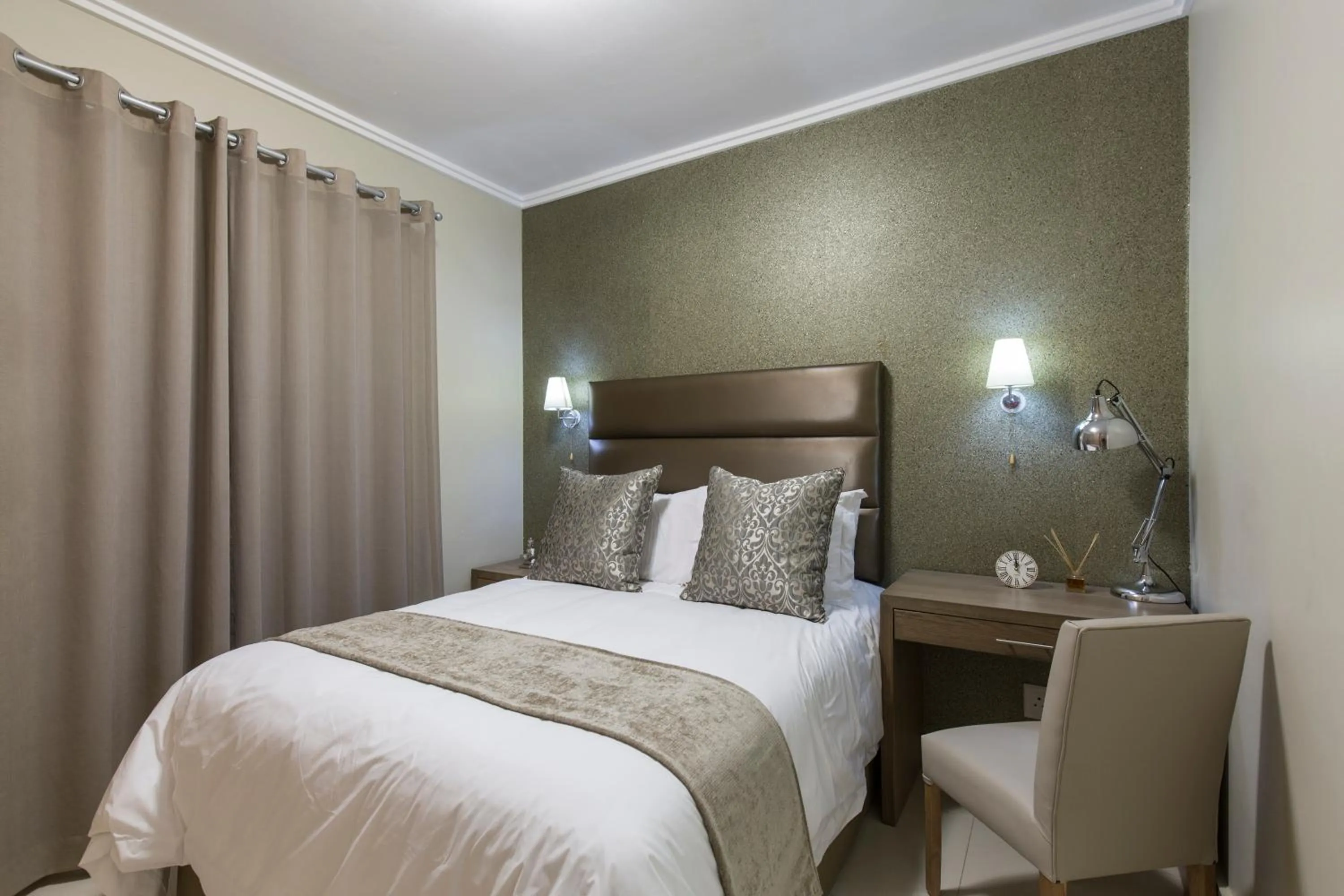 Bed in Savannah Park Luxury Apartments