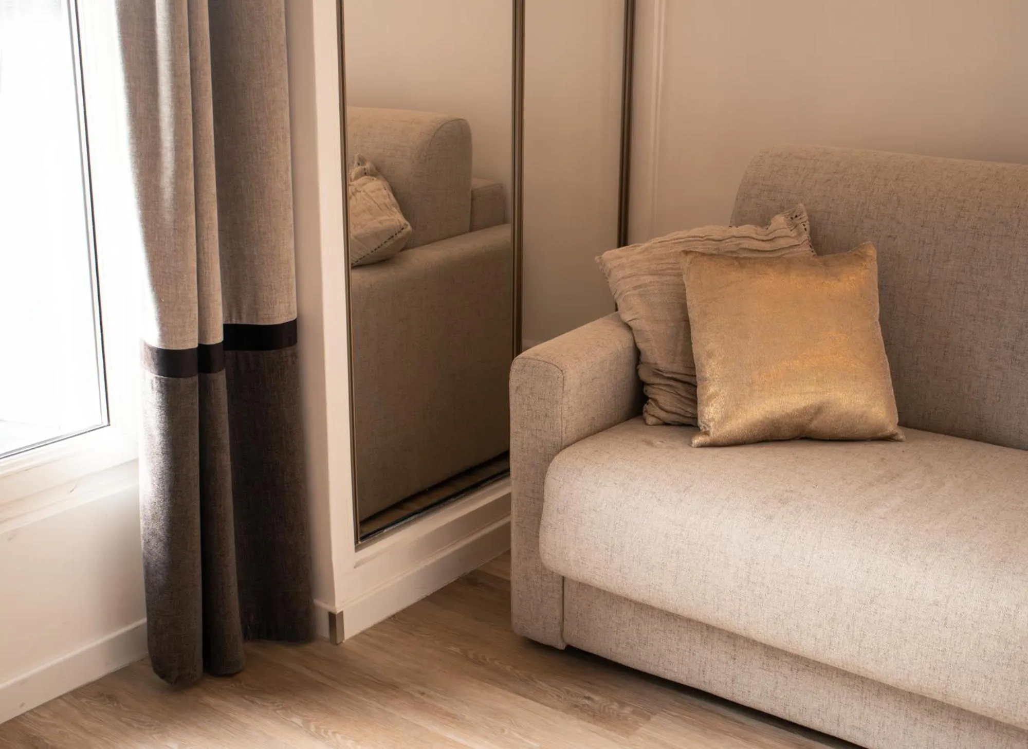 Bedroom in Hôtel Derby Eiffel