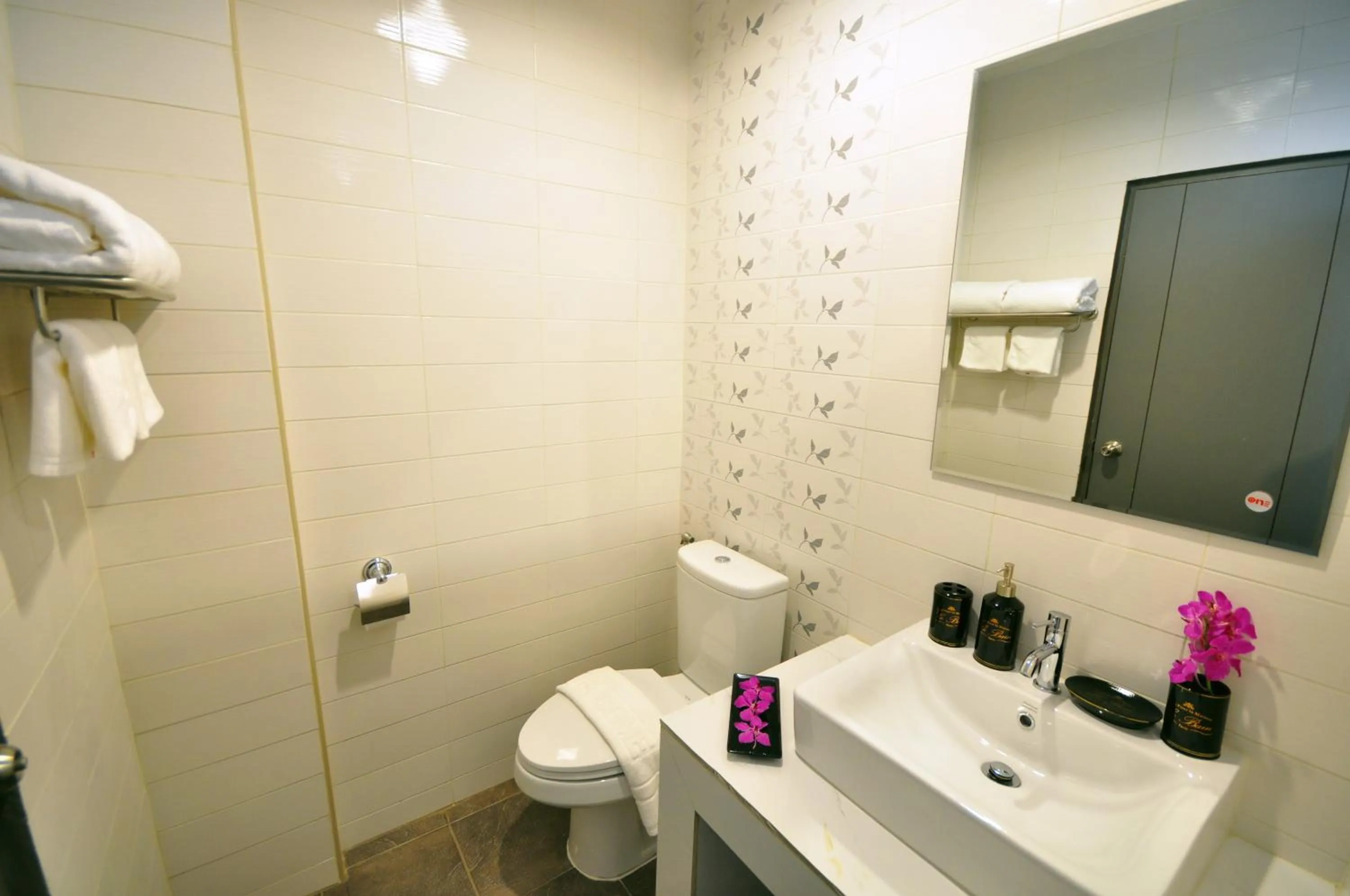 Bathroom in Chiangmai S.P. Hotel