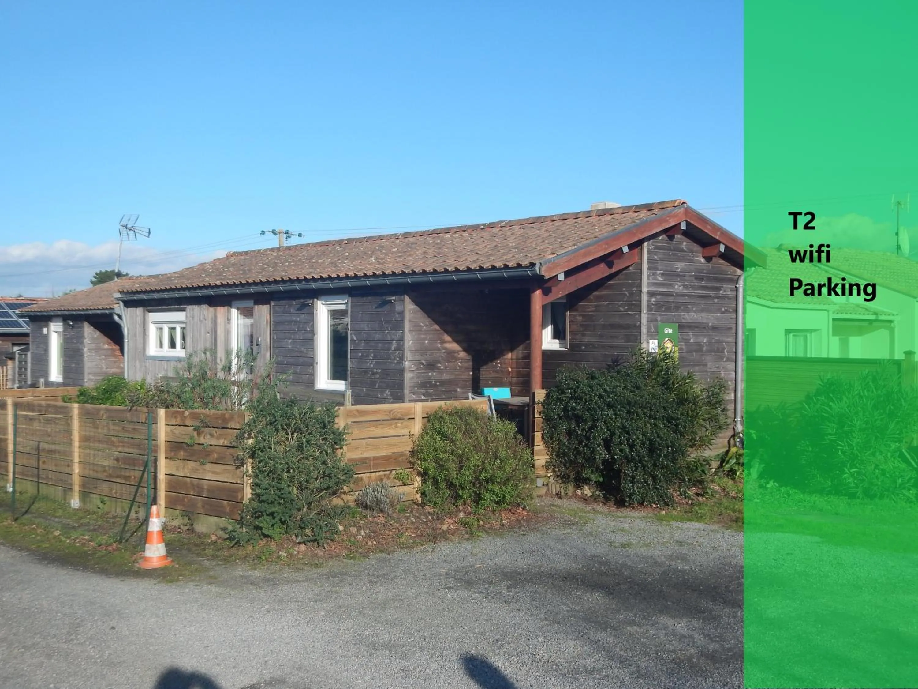 Facade/entrance in beau t2 tharon