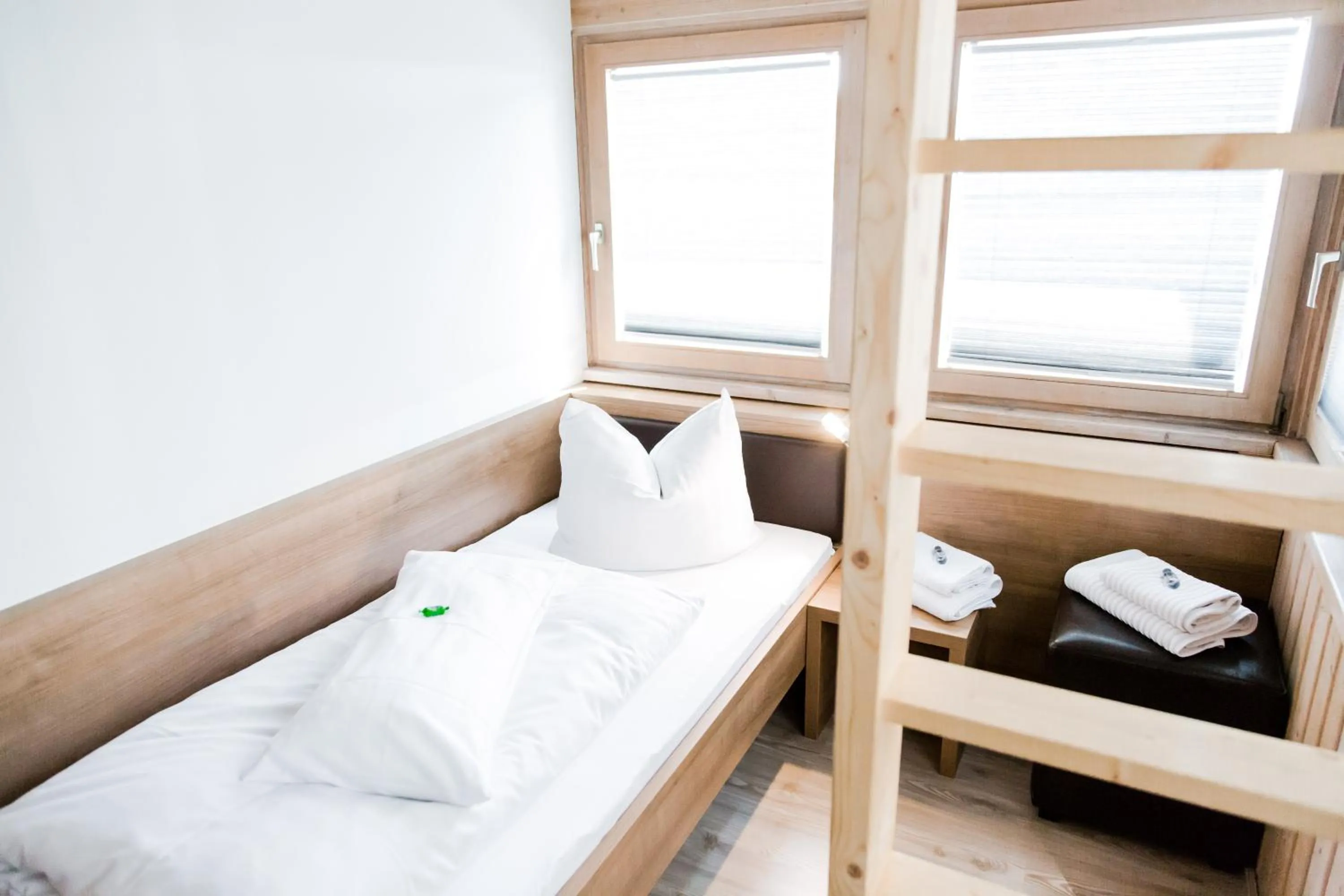 bunk bed, Bed in Hotel Palko