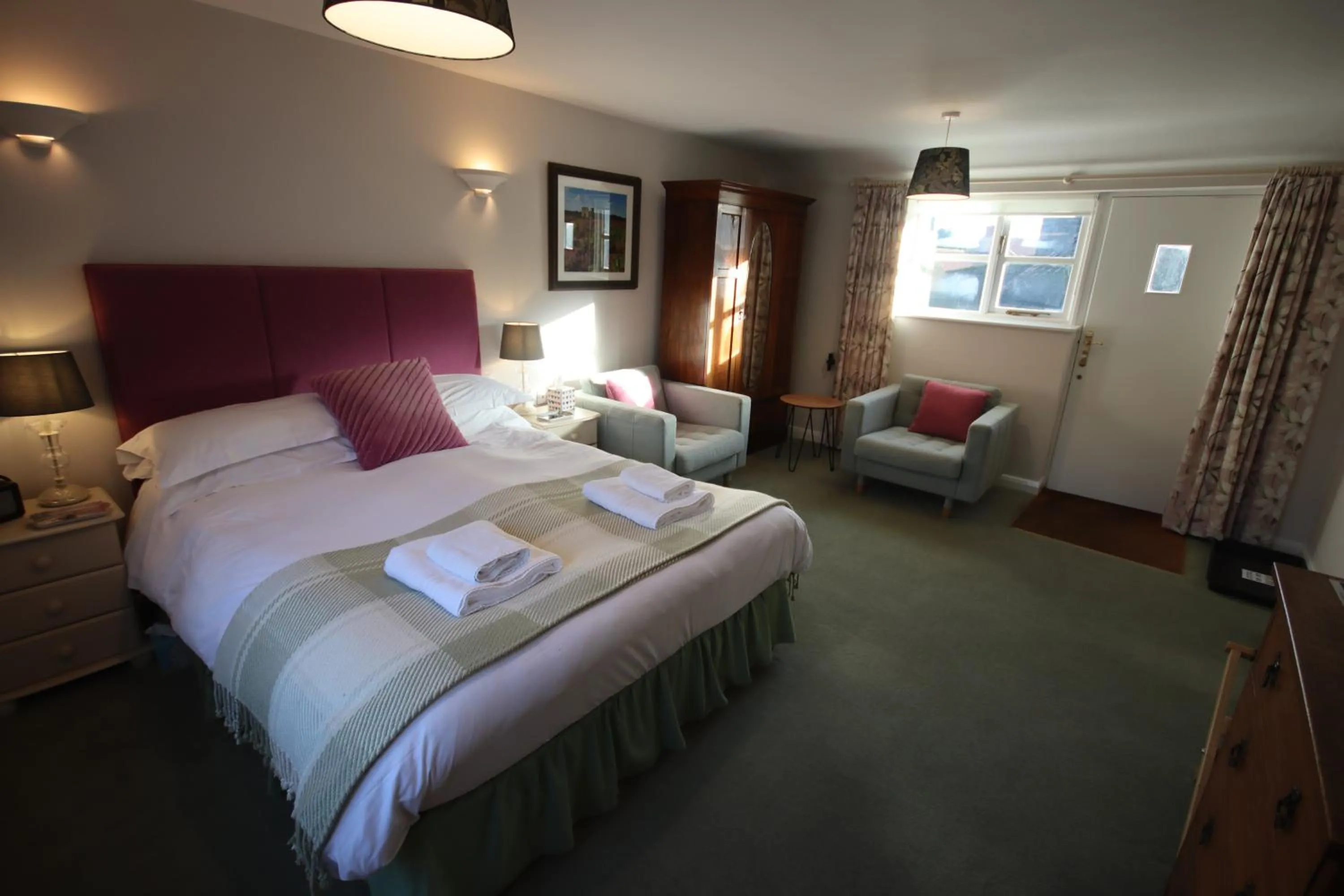 Bed in The Horseshoe Country Inn