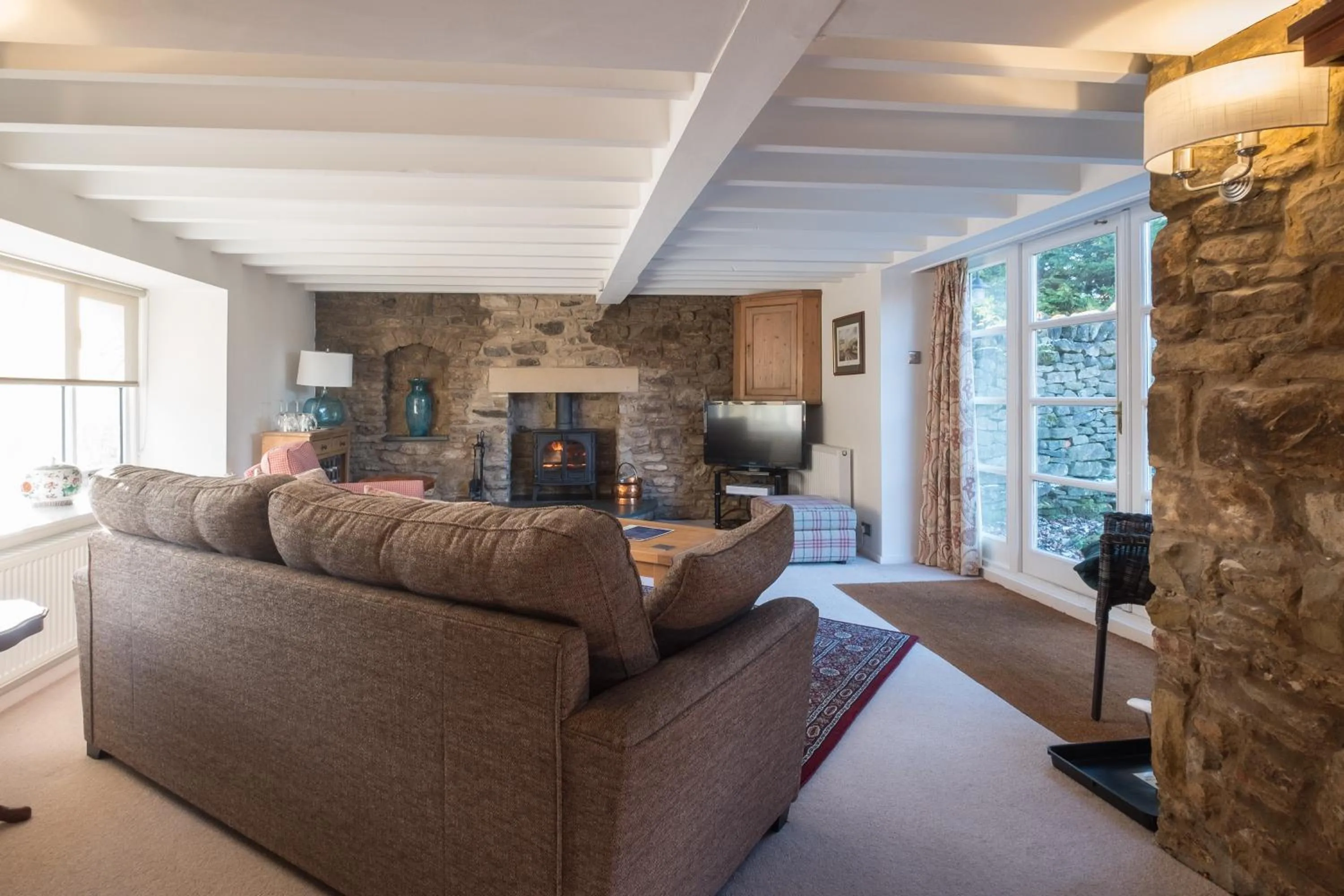 Patio in The Horseshoe Country Inn