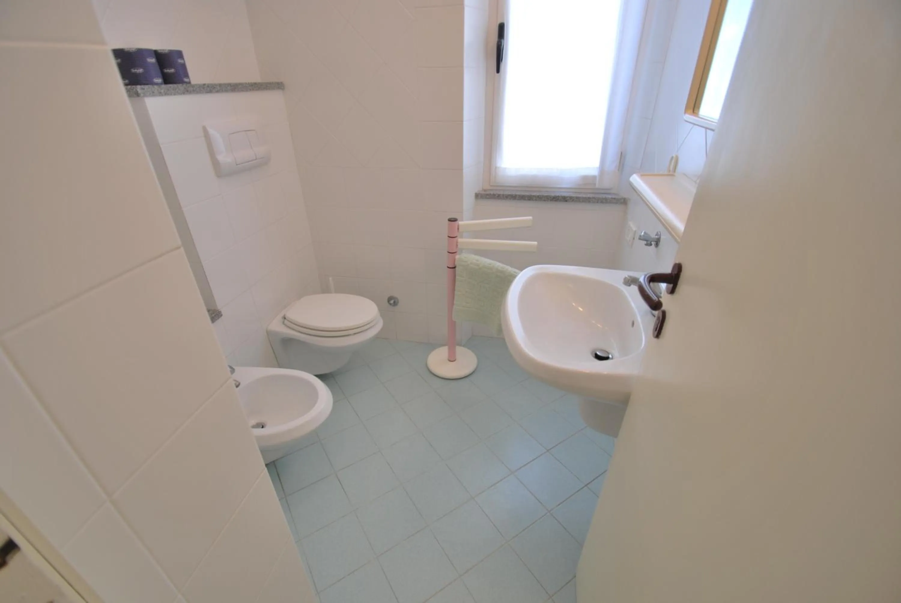 Bathroom in Appartamenti Olivo - 100 mt dal mare con aria condizionata