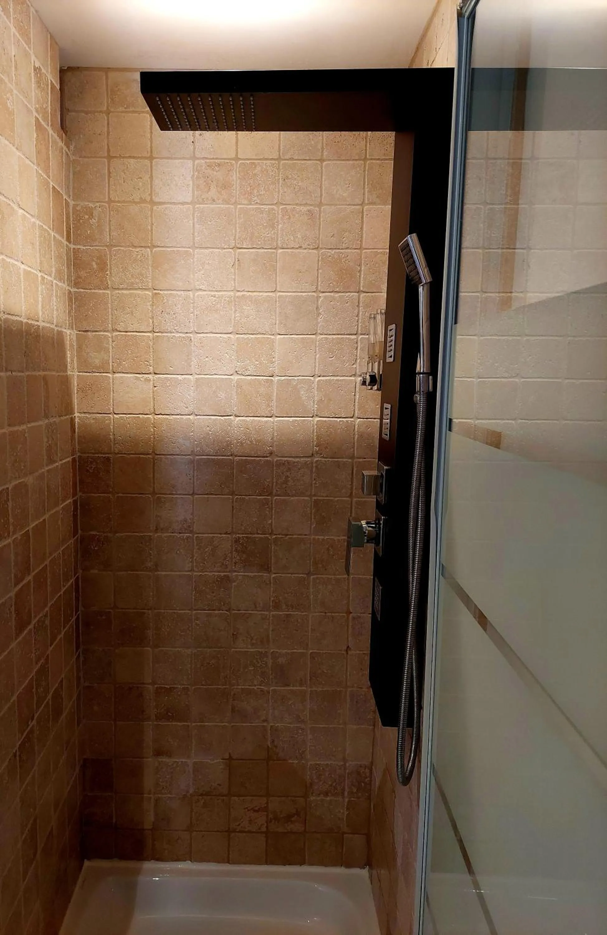 Bathroom in Les Jardins d'Eleusis