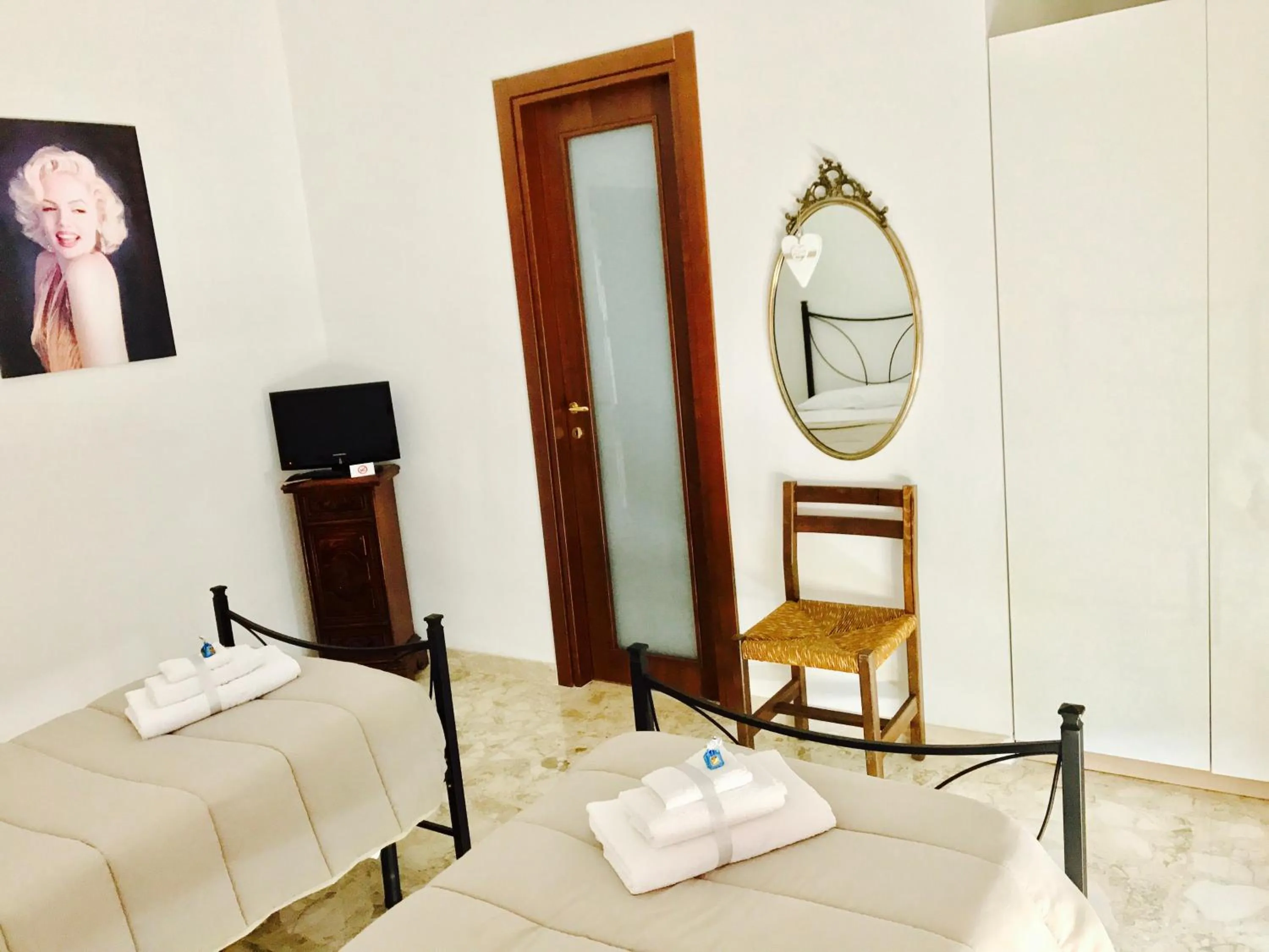 Decorative detail, Bed in B&B Lo Scrigno