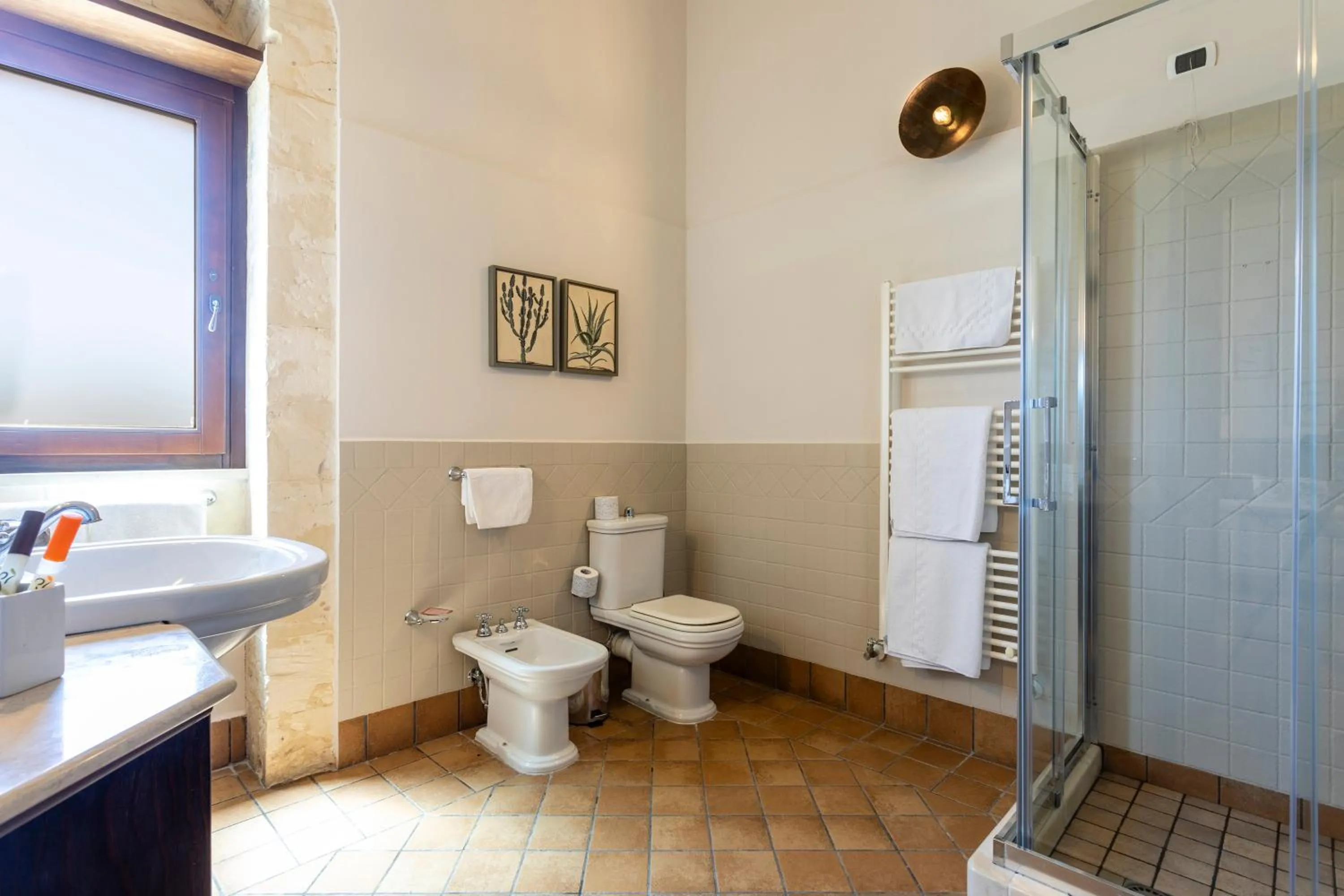 Bathroom in Relais Torre Marabino