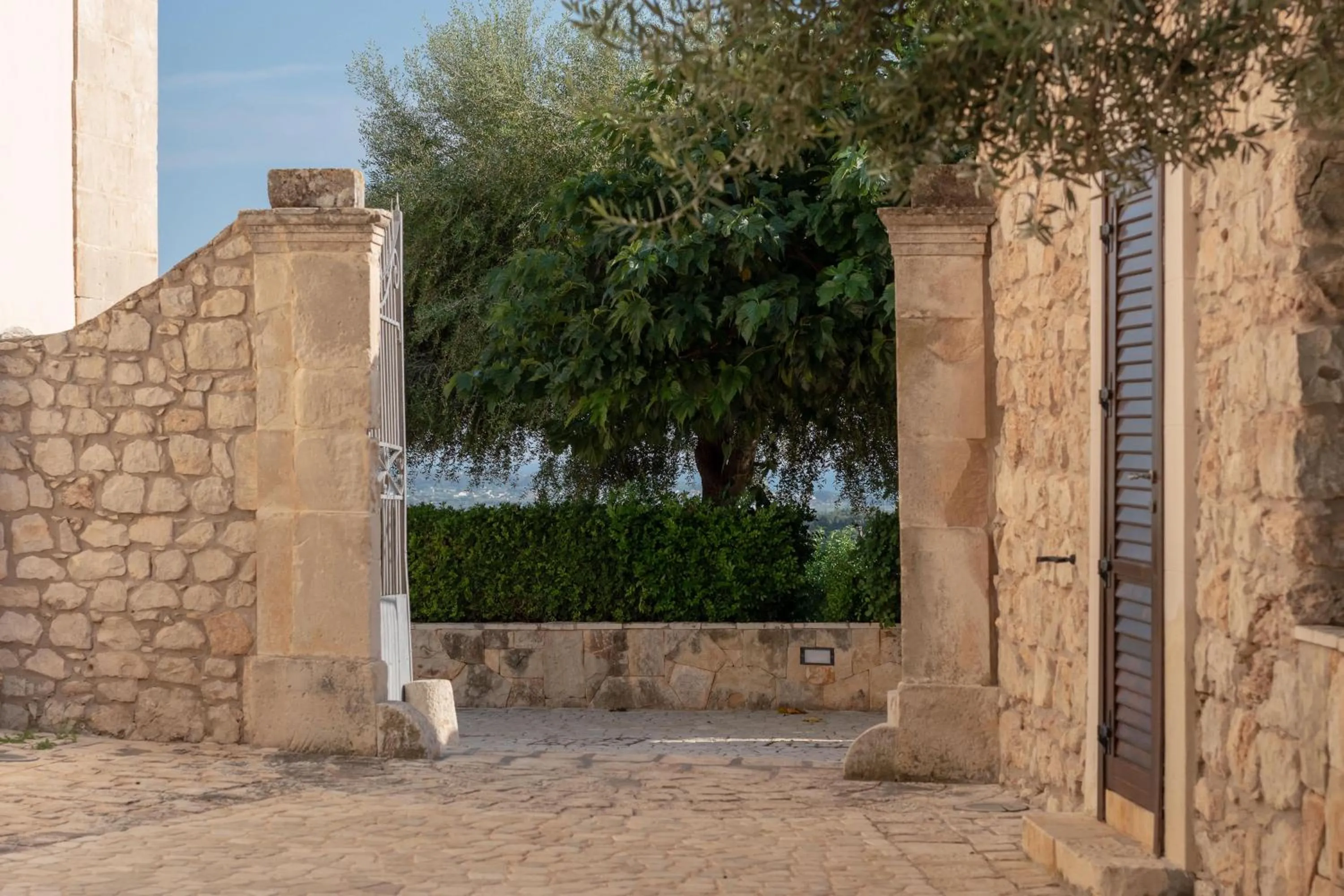 Facade/entrance in Relais Torre Marabino