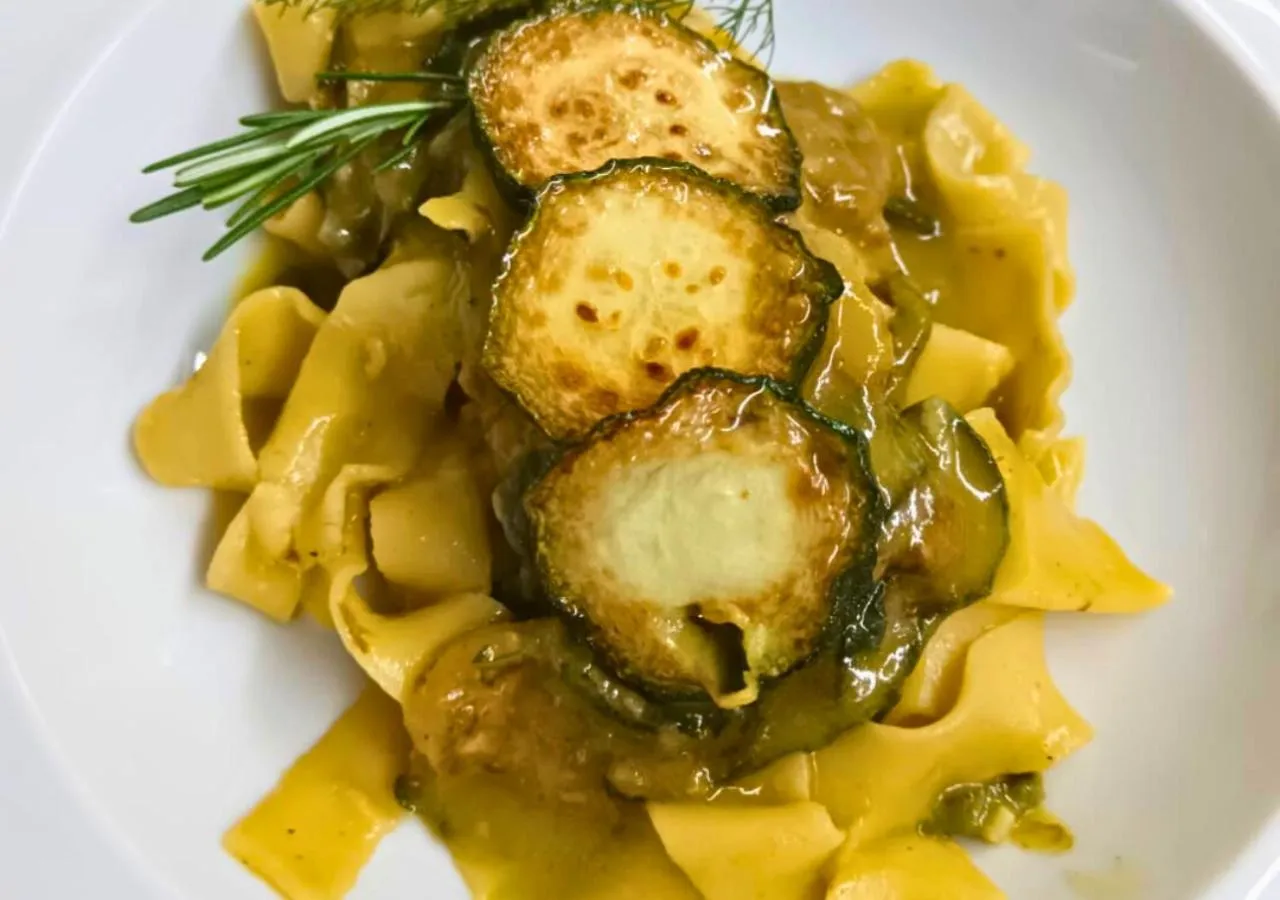 Restaurant/places to eat in Relais Torre Marabino