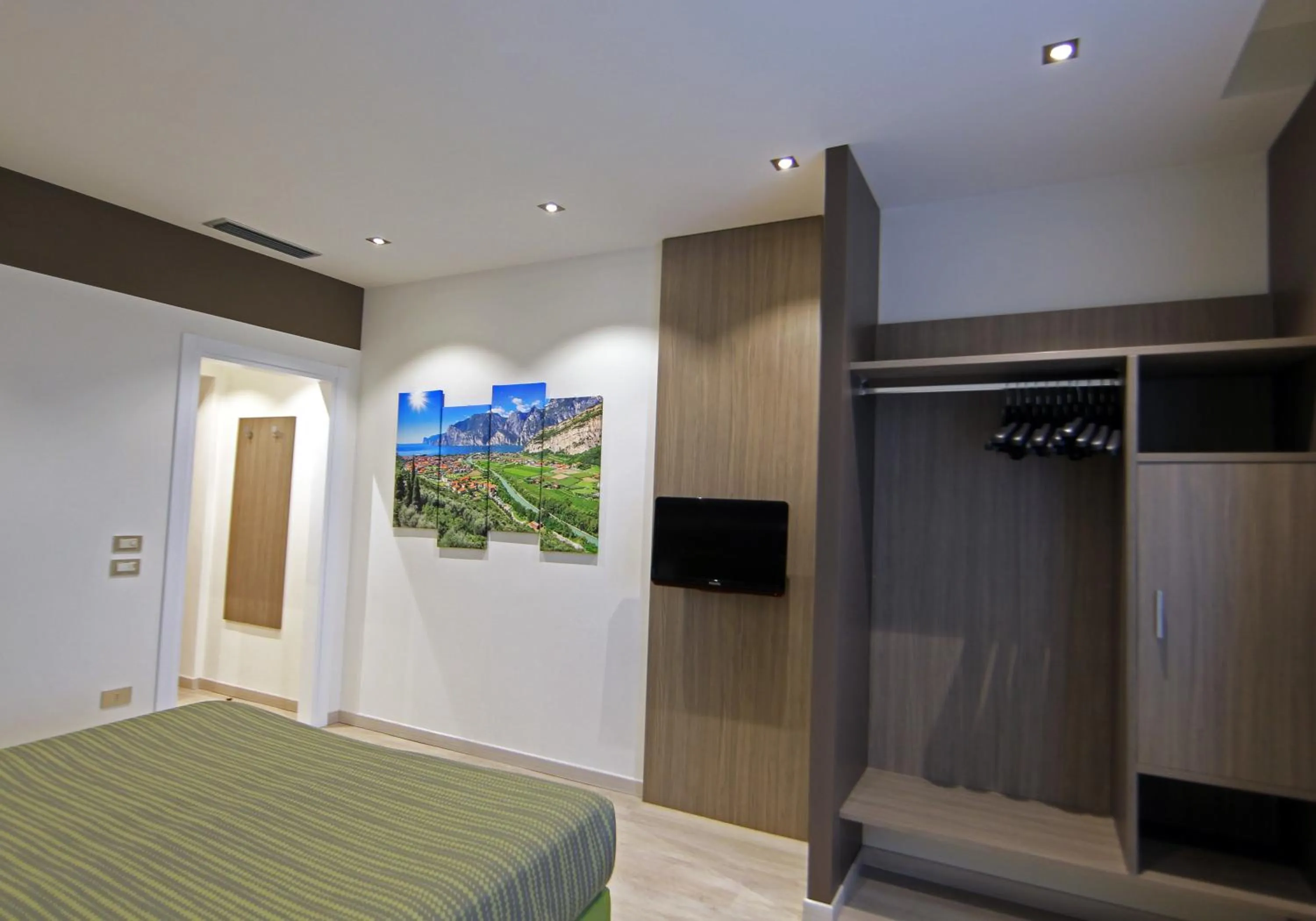 Bedroom, Bed in Hotel Ideal