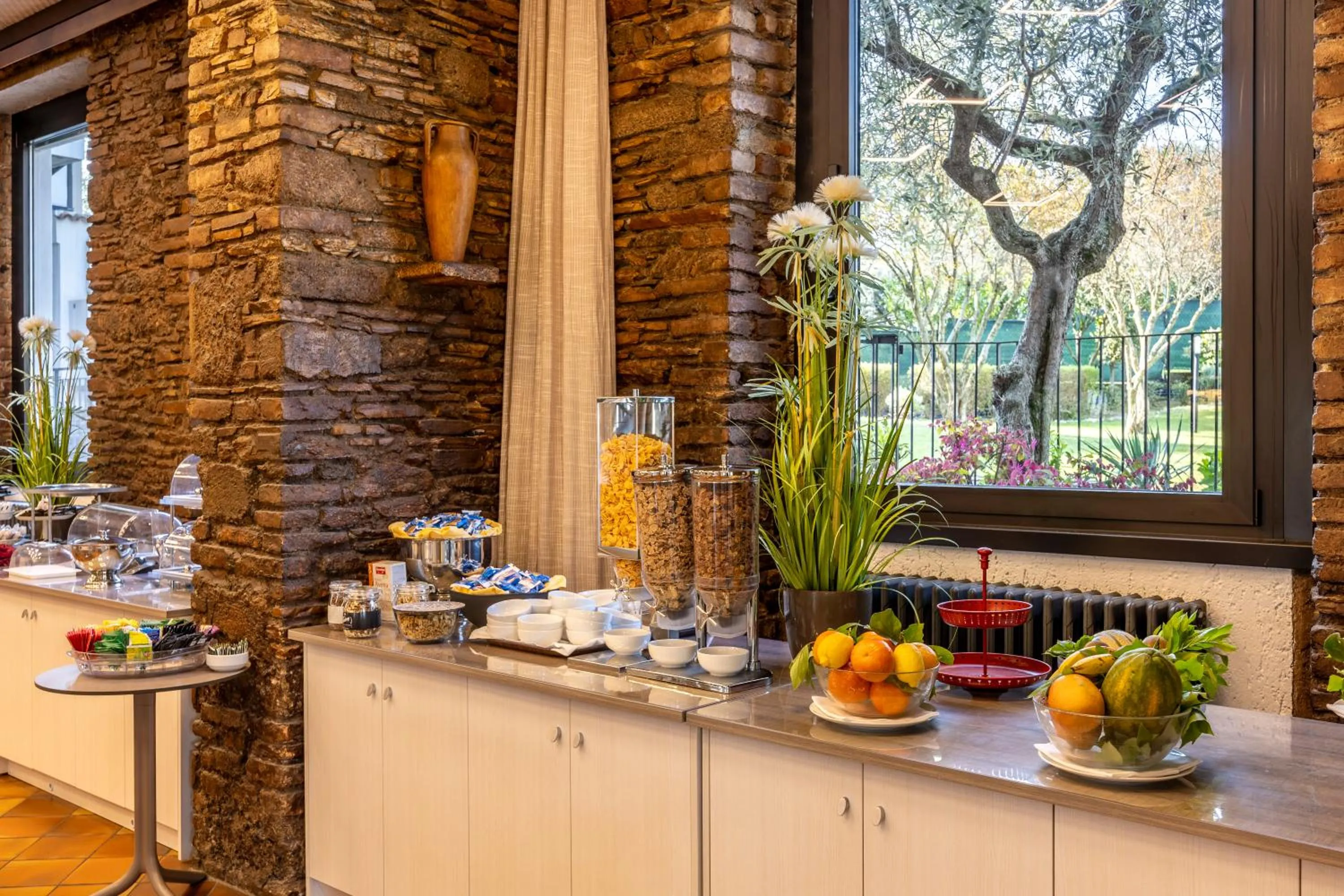 Breakfast in Hotel Ideal