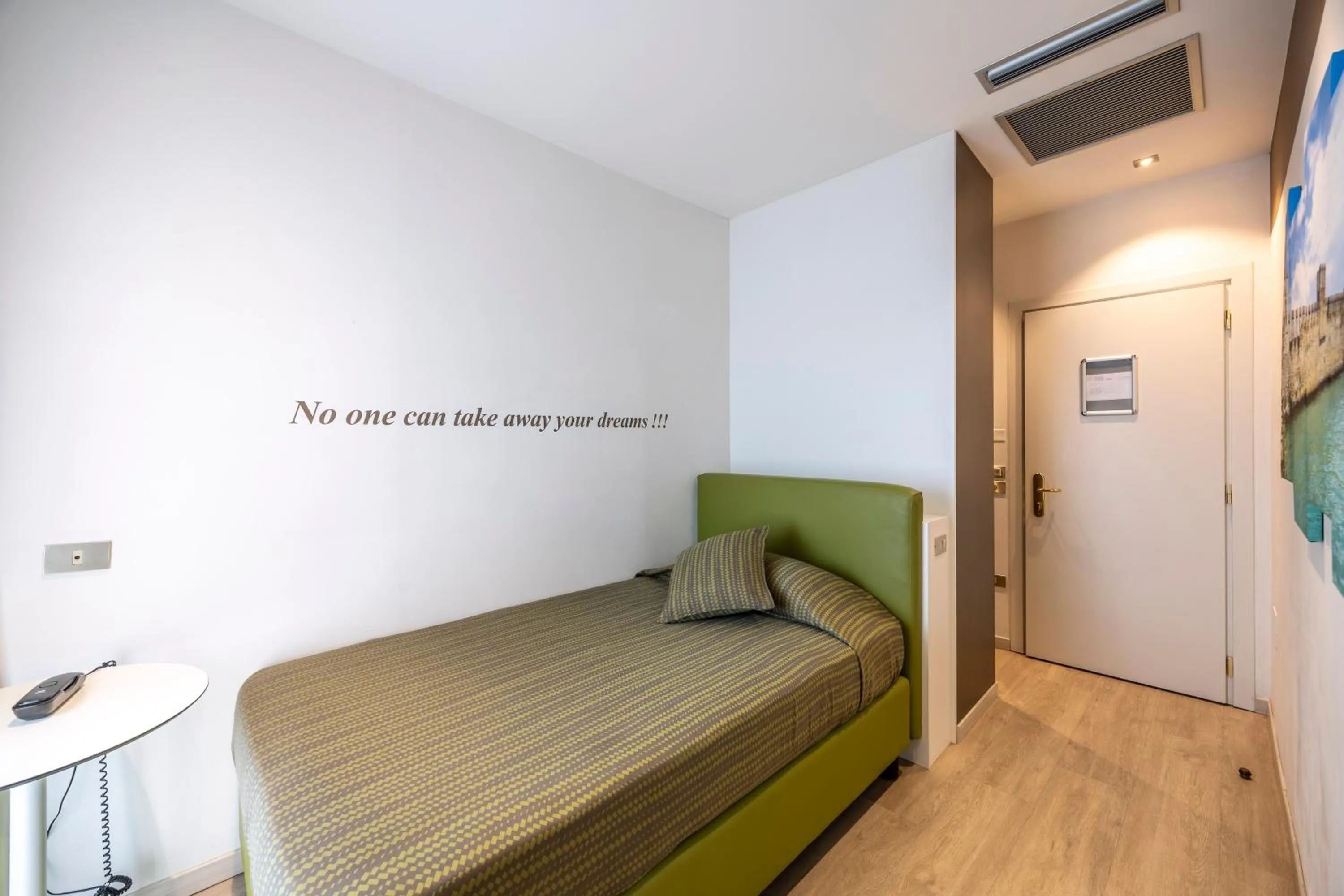 Photo of the whole room, Bed in Hotel Ideal