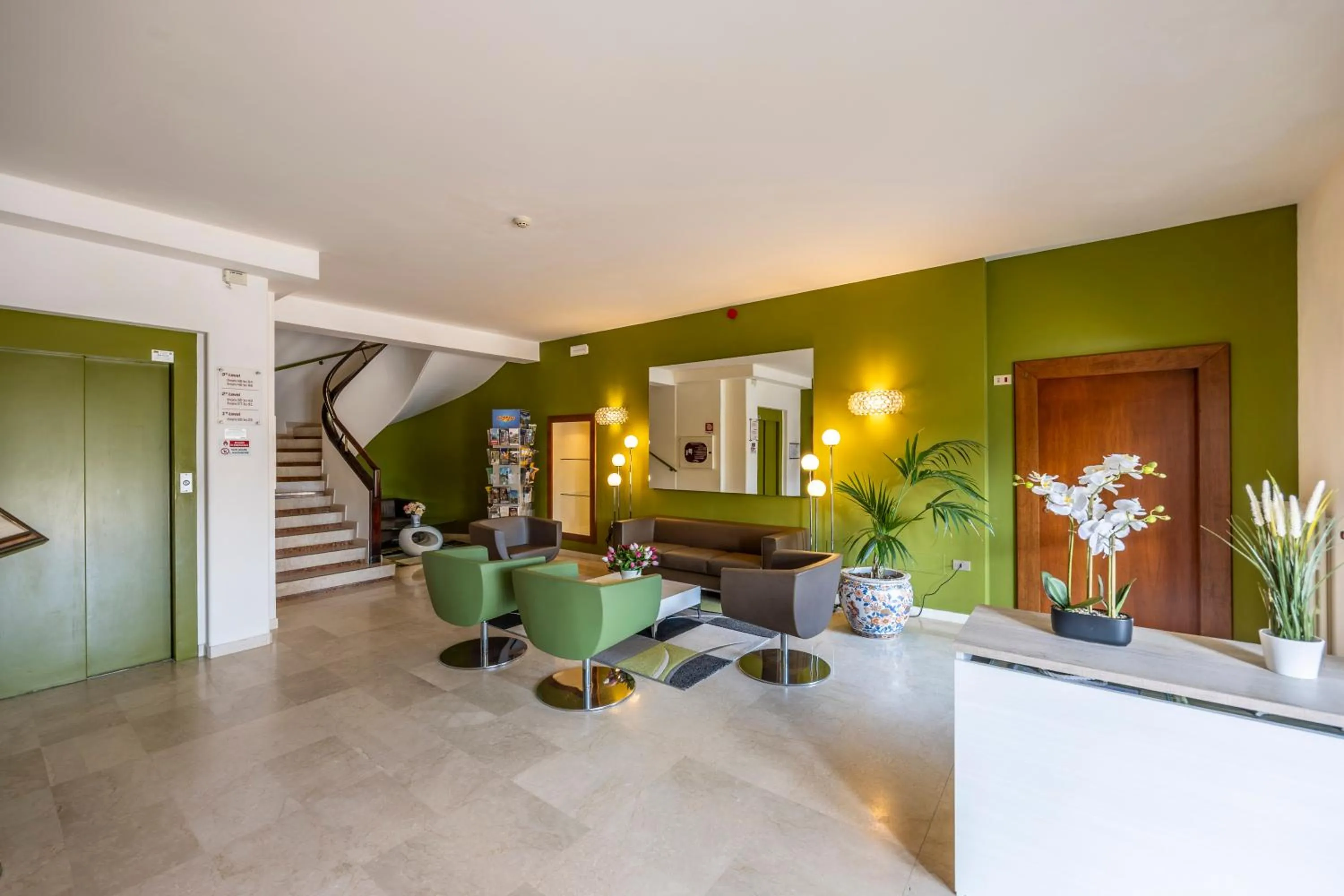 Lobby or reception in Hotel Ideal