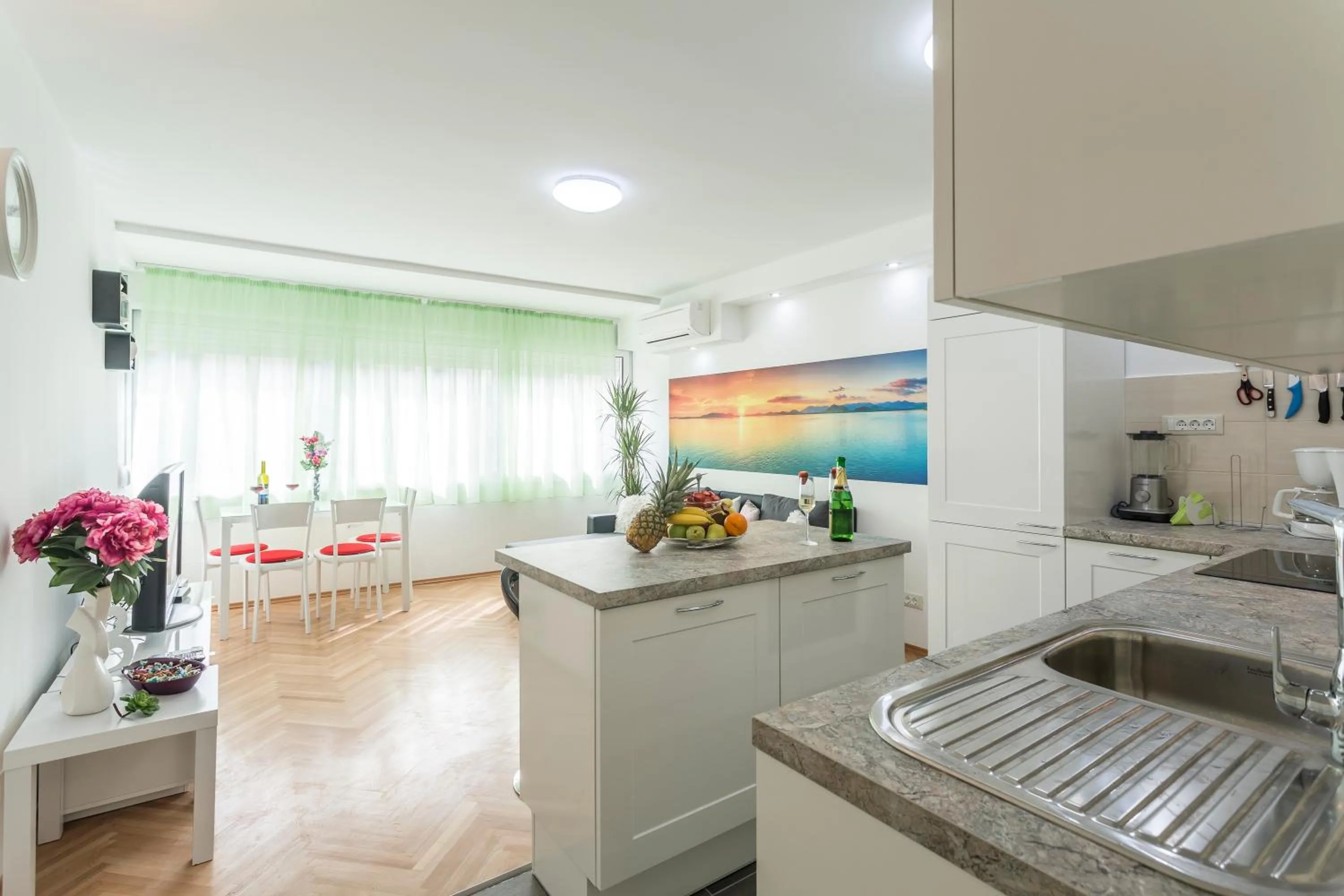 Coffee/tea facilities in Apartment Petro Oldtown