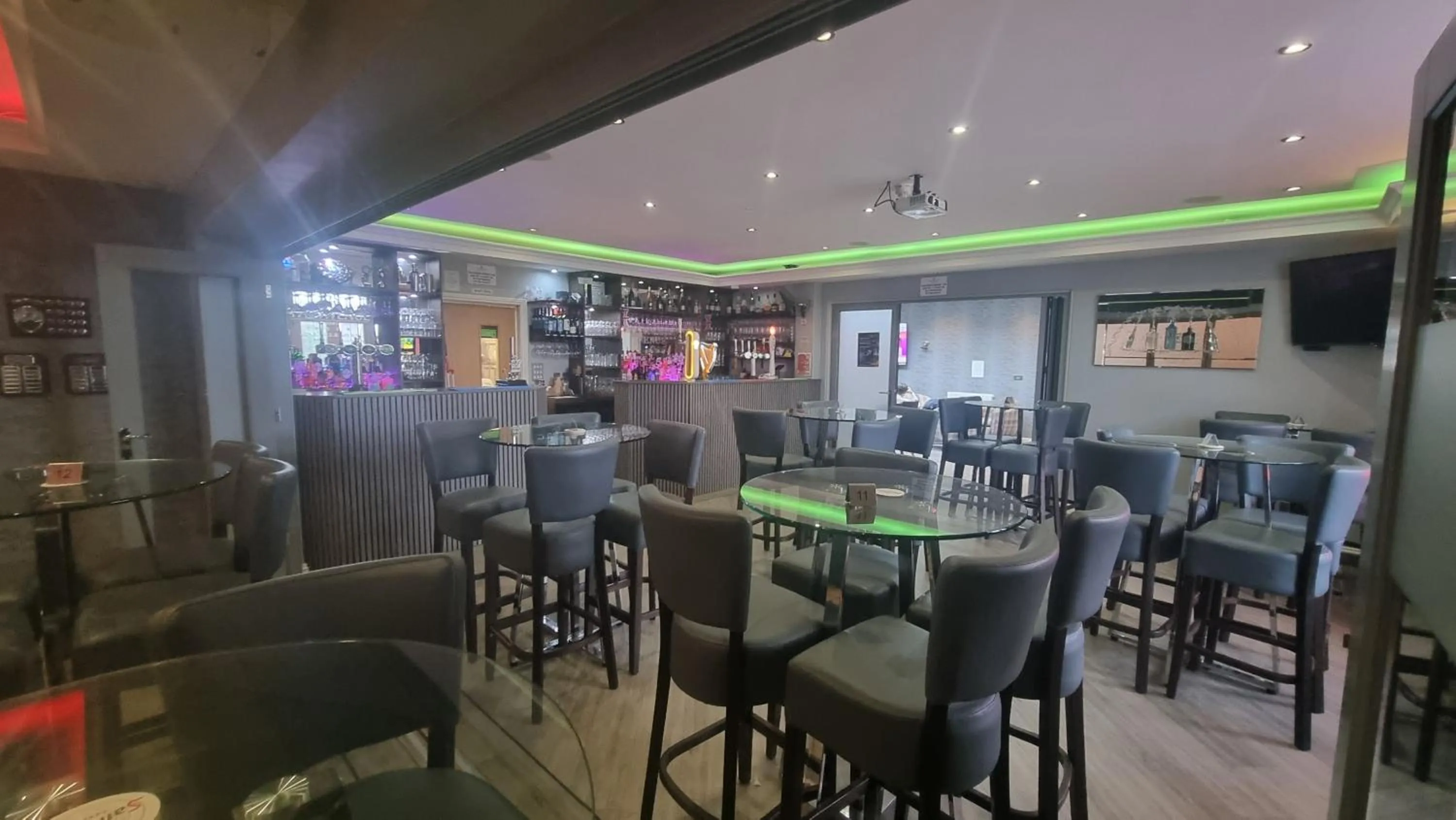 Lounge or bar in The Avenue Hotel Ltd