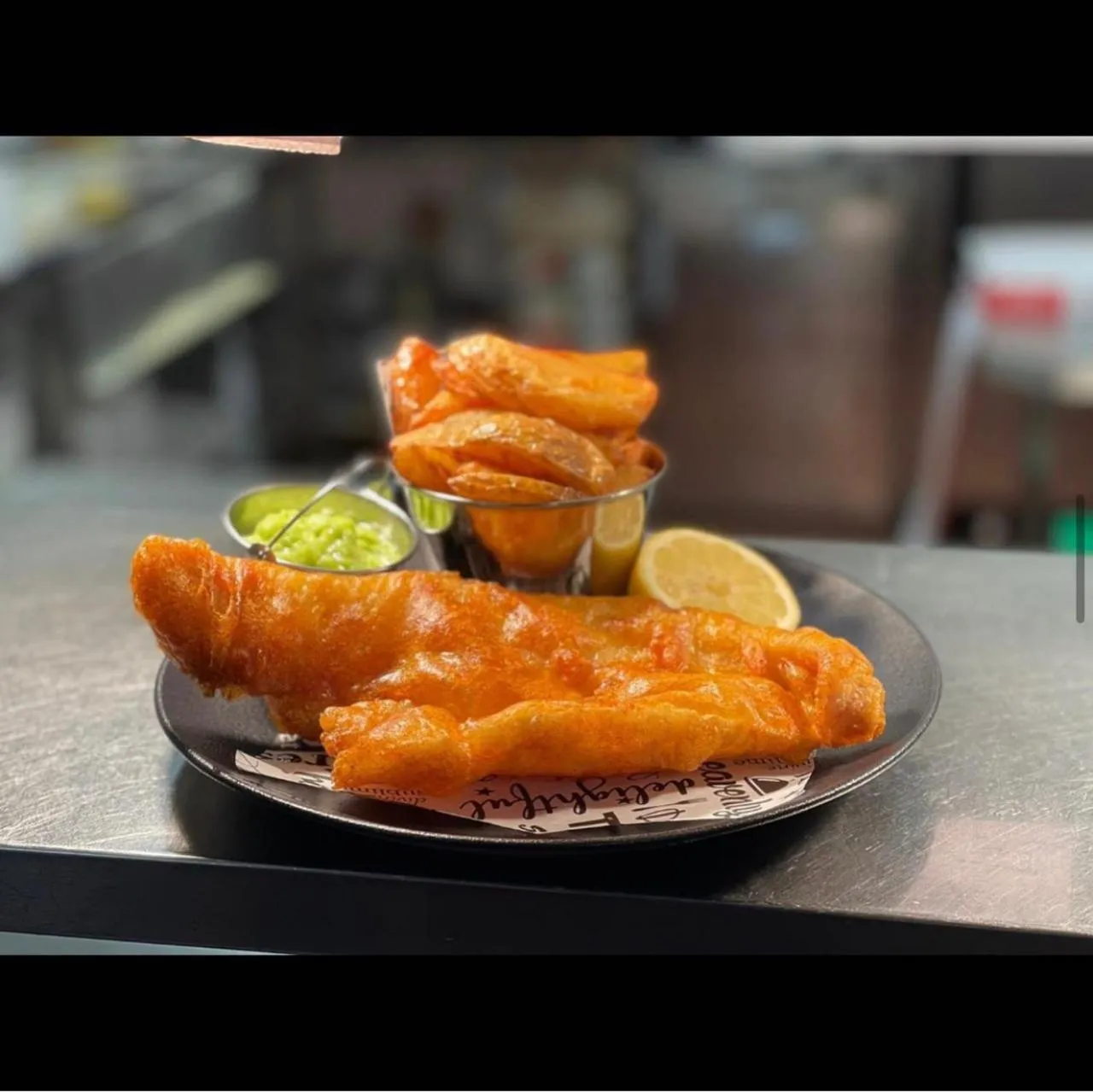 Food and drinks in The Avenue Hotel Ltd