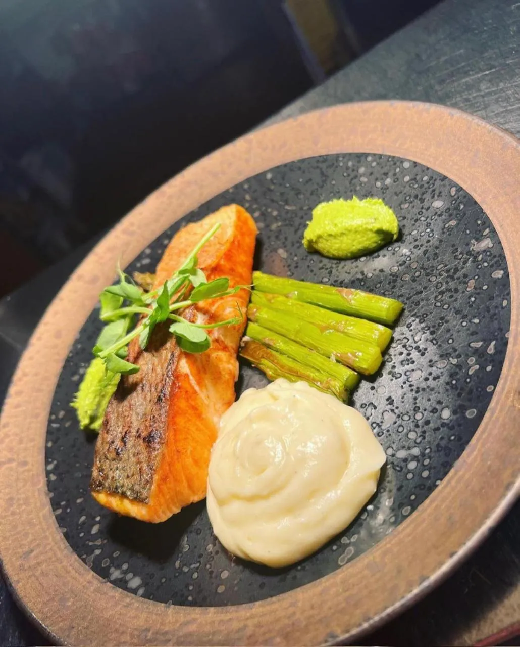 Food and drinks in The Avenue Hotel Ltd