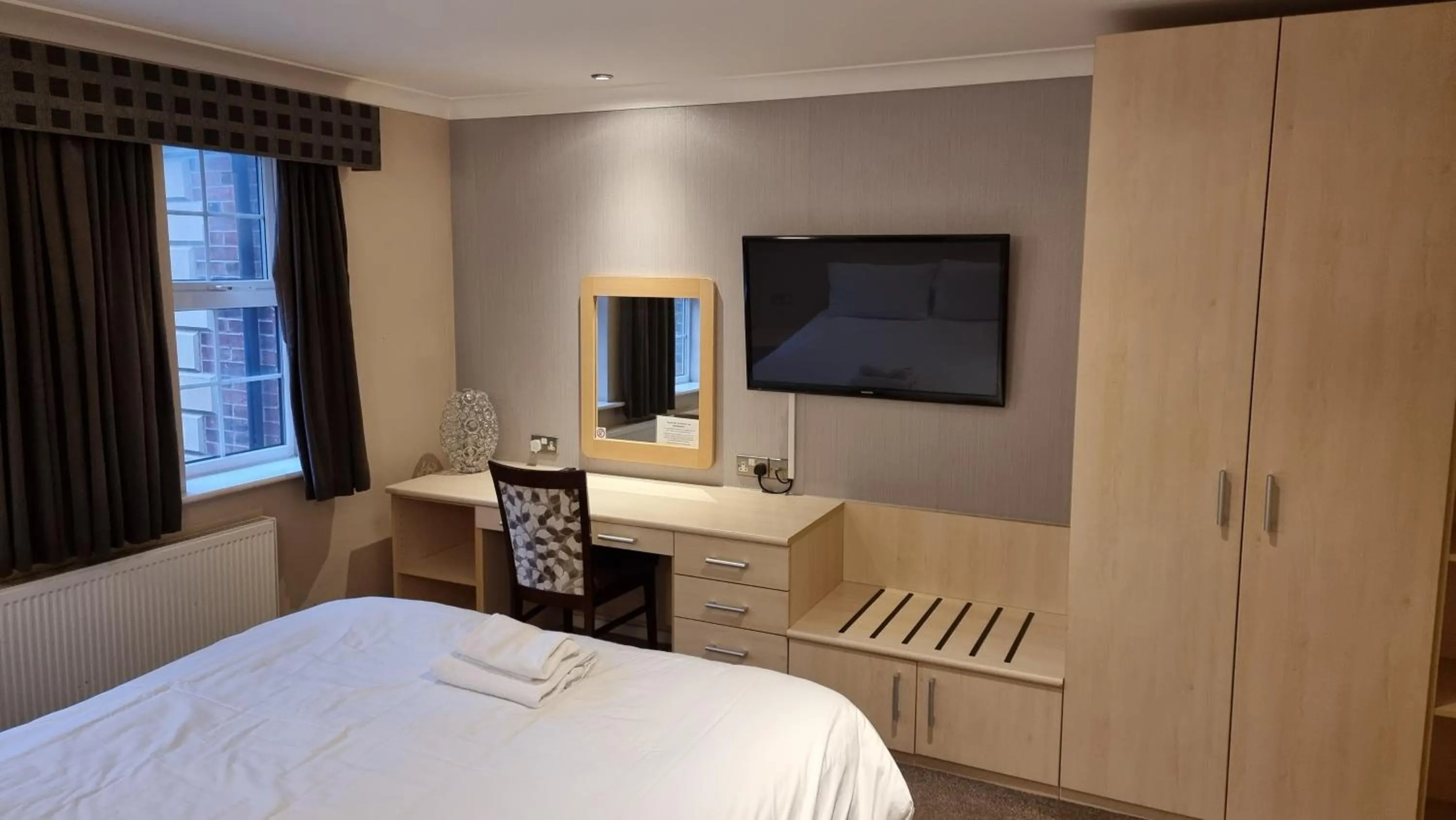 Bedroom, Bed in The Avenue Hotel Ltd