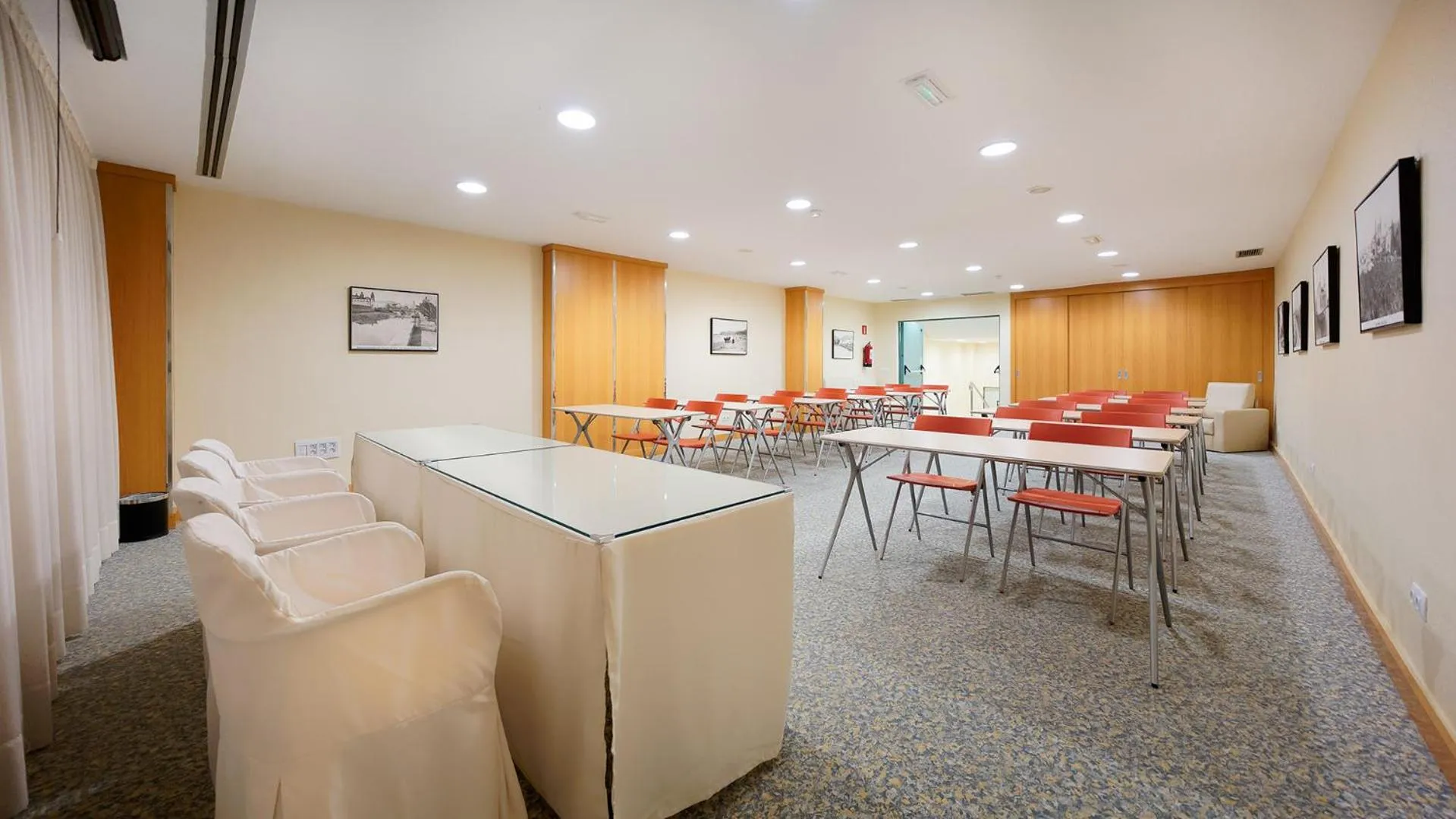 Meeting/conference room in Bull Astoria