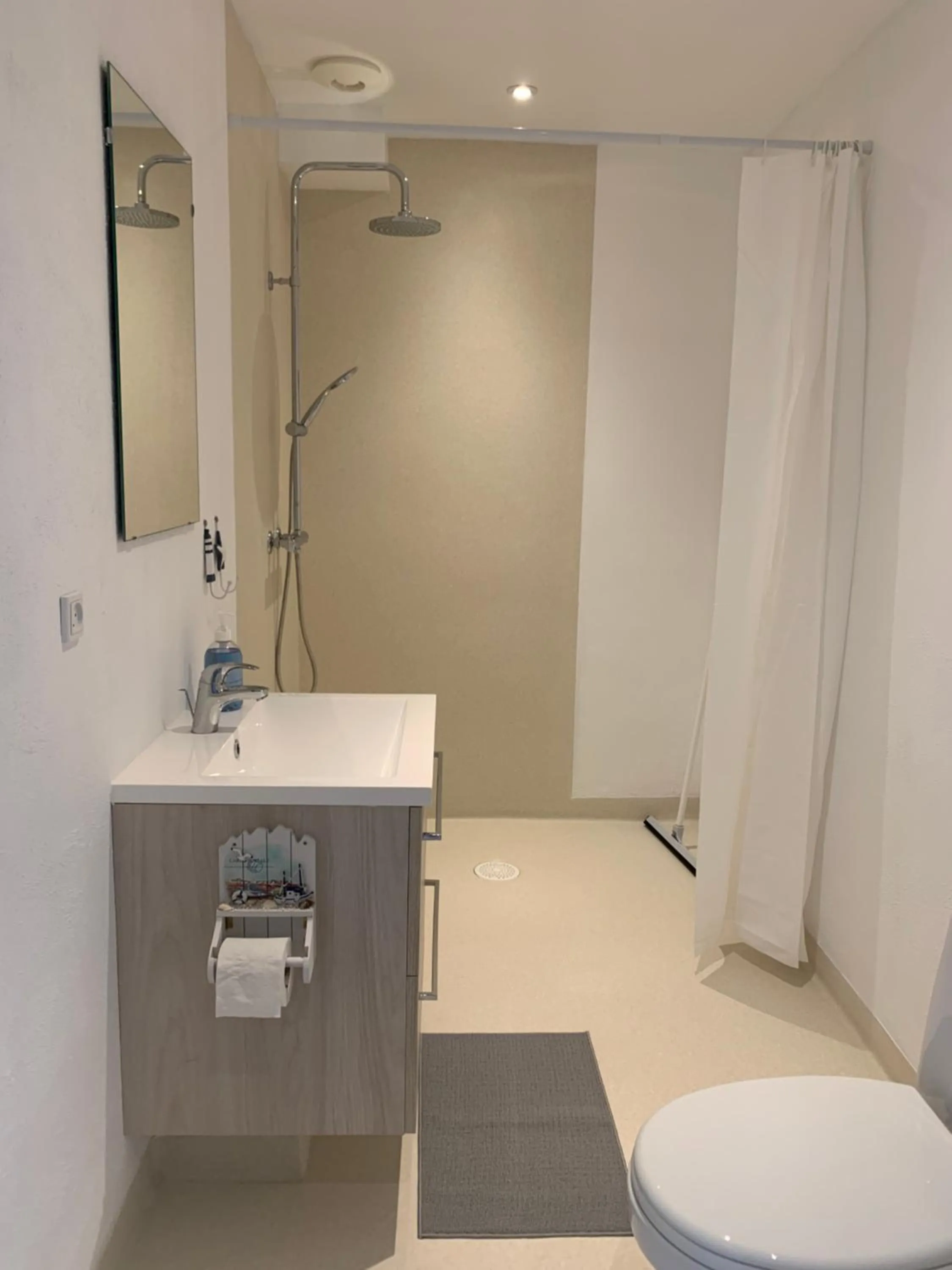 Bathroom in Jerup Bed & Breakfast