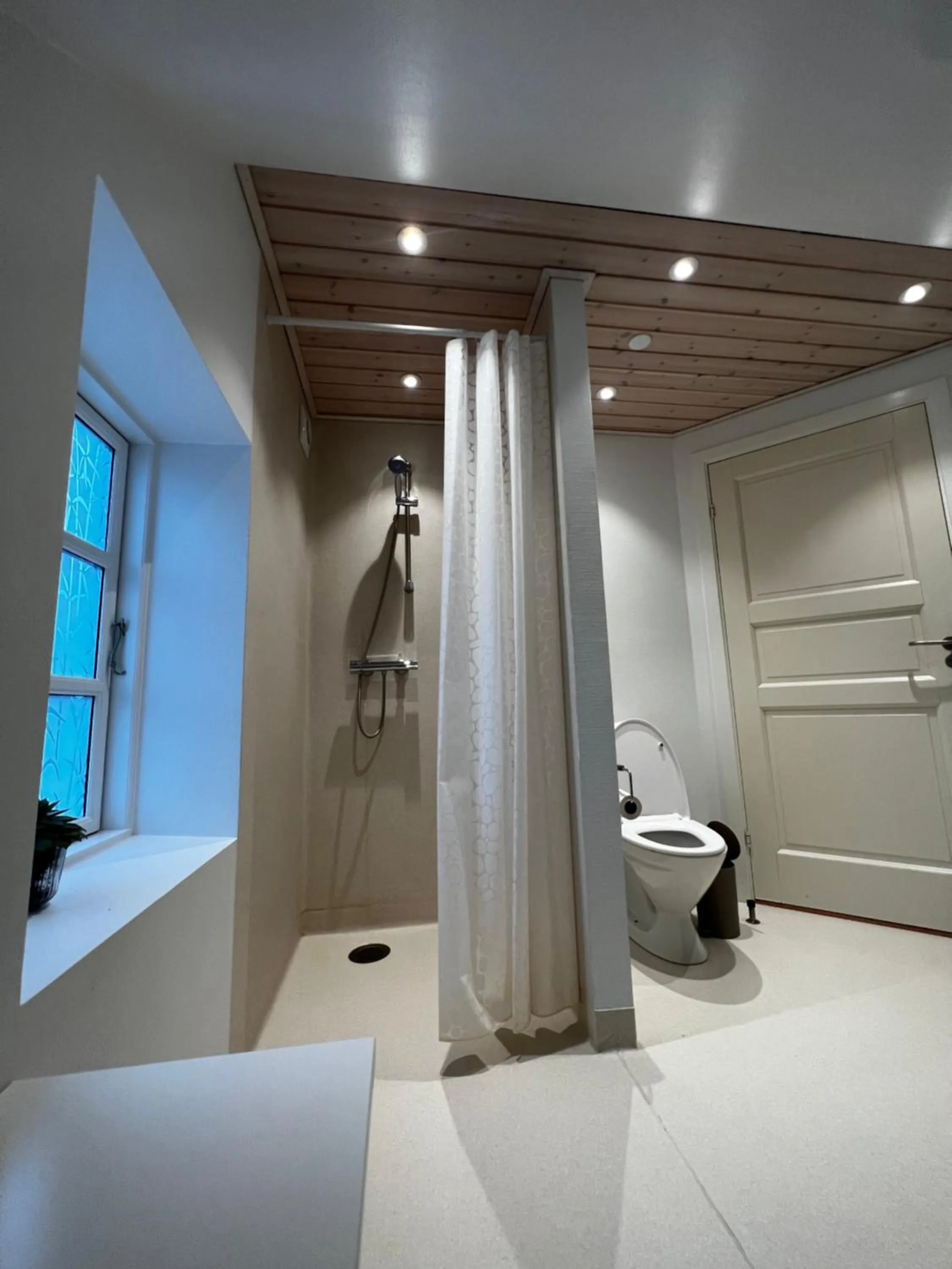 Shower in Jerup Bed & Breakfast