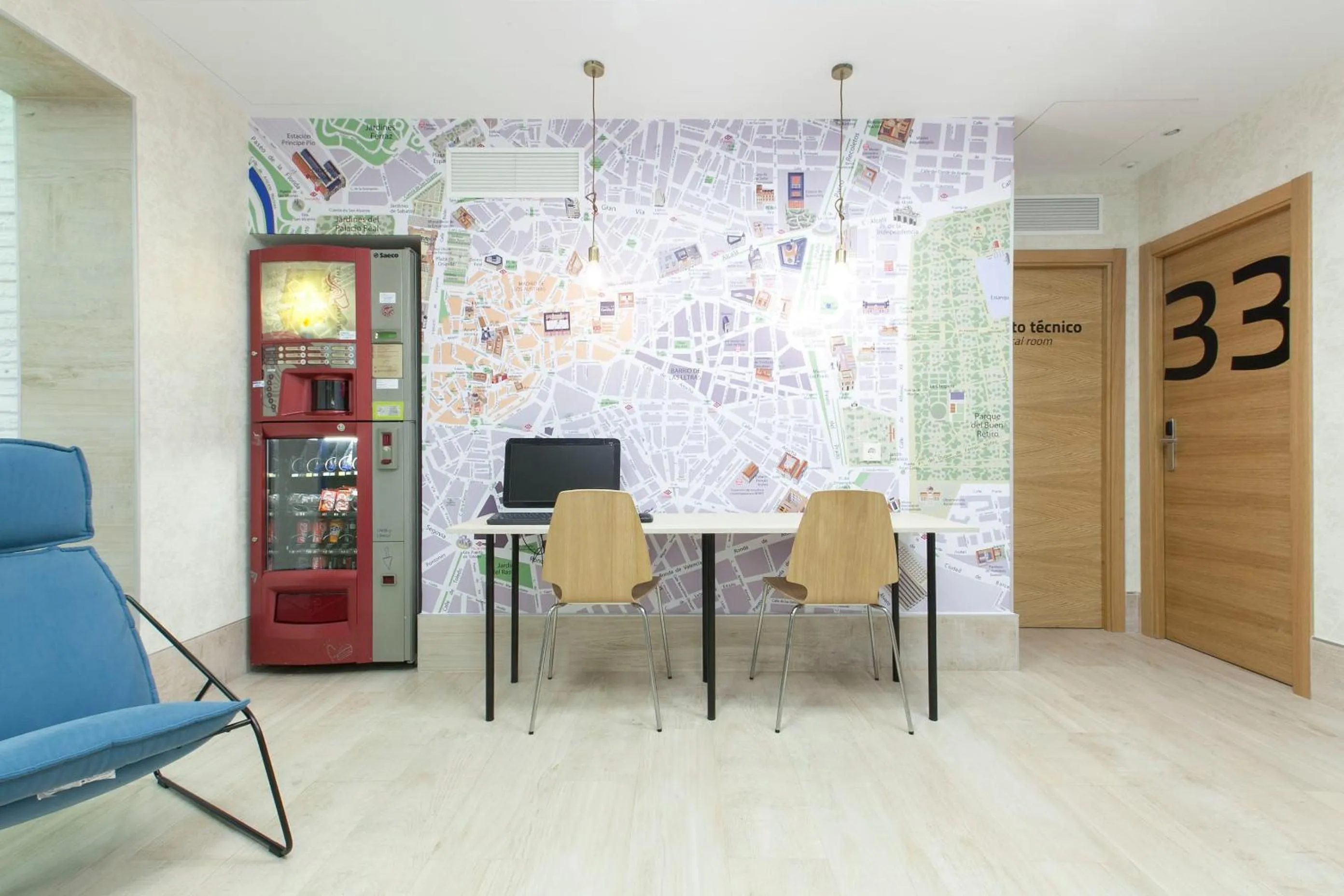 Dining area in Hostal Castilla II Puerta del Sol