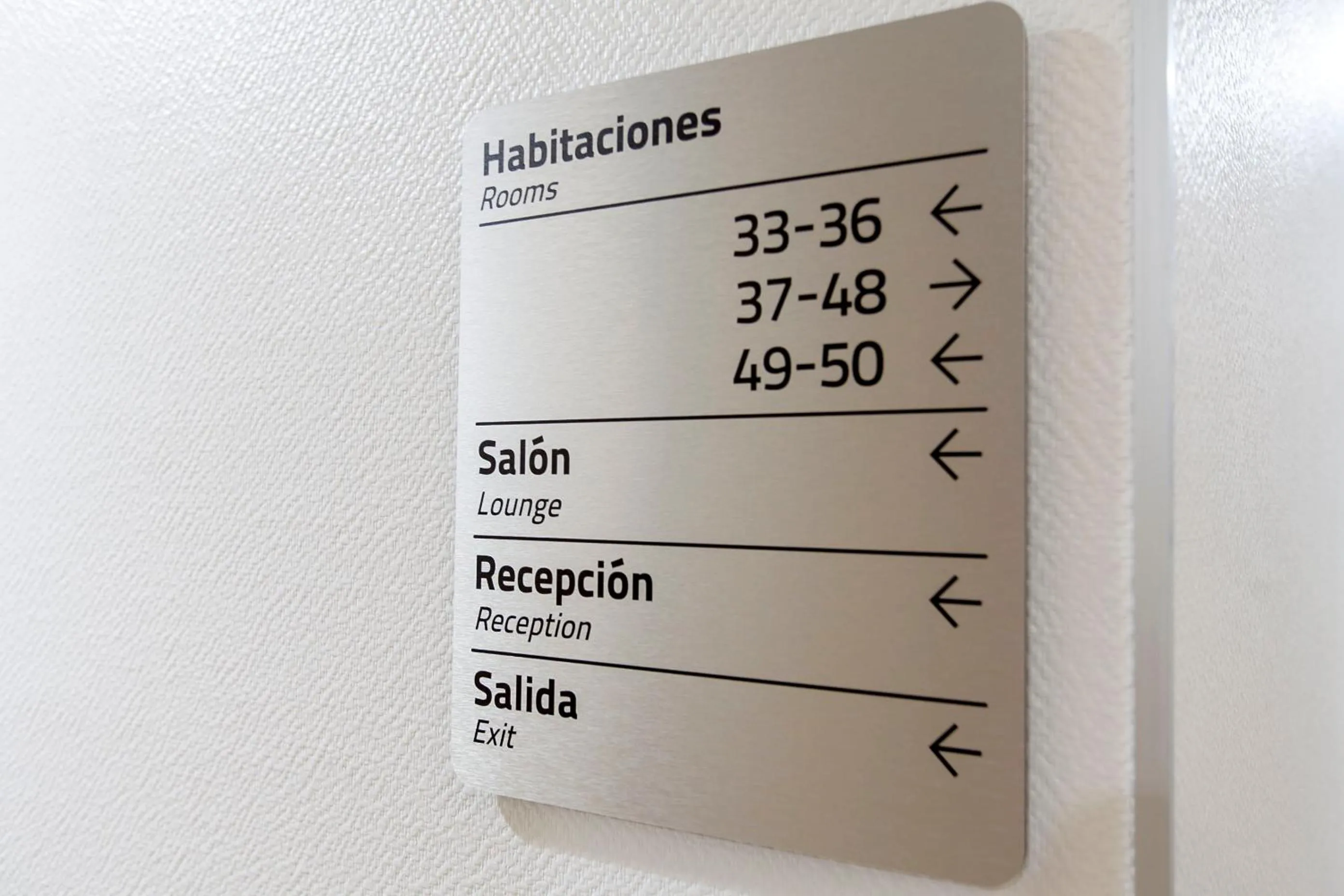 Logo/Certificate/Sign in Hostal Castilla II Puerta del Sol