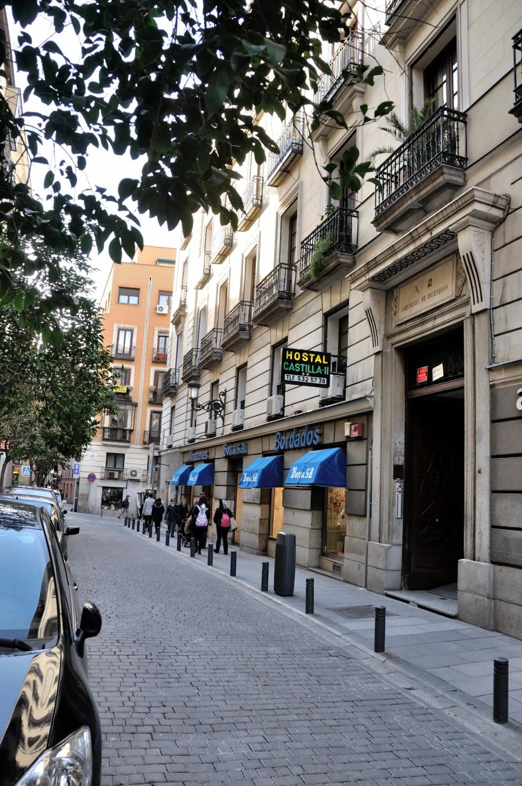 Facade/entrance in Hostal Castilla II Puerta del Sol