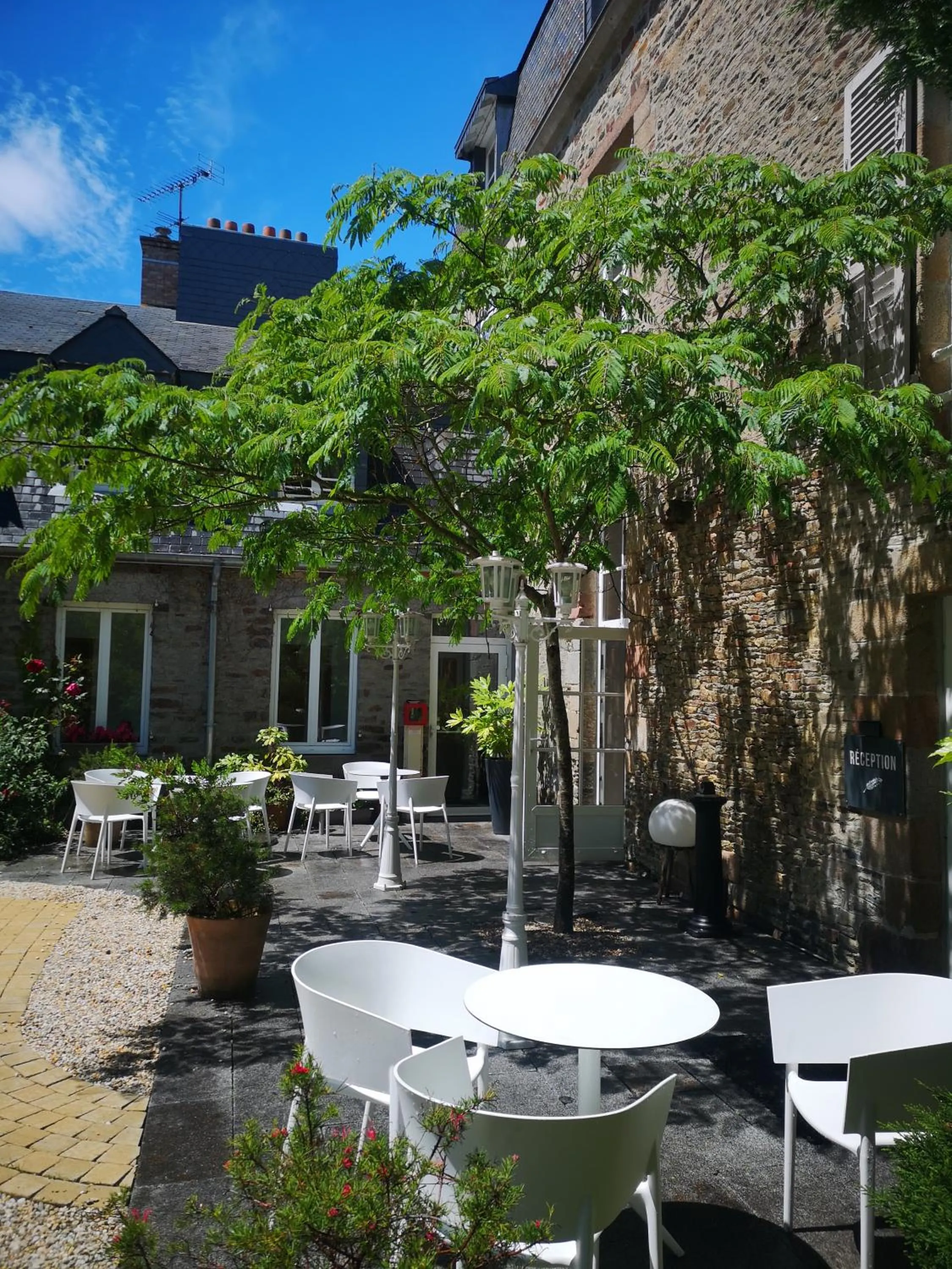 Property building in Hôtel Victor Hugo