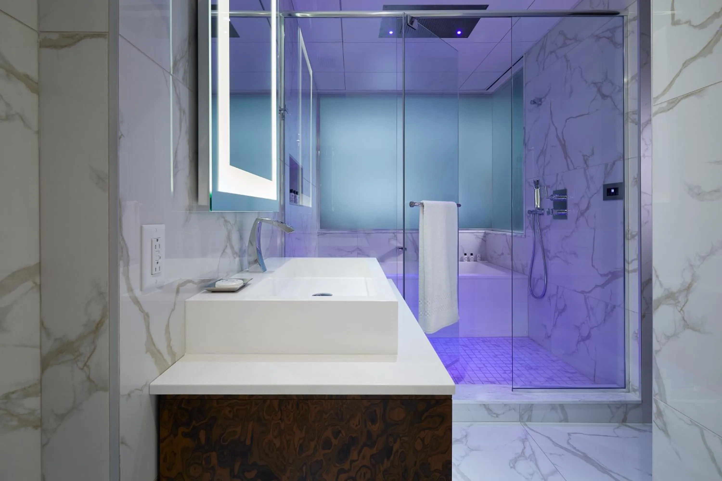 Shower in Le Mount Stephen