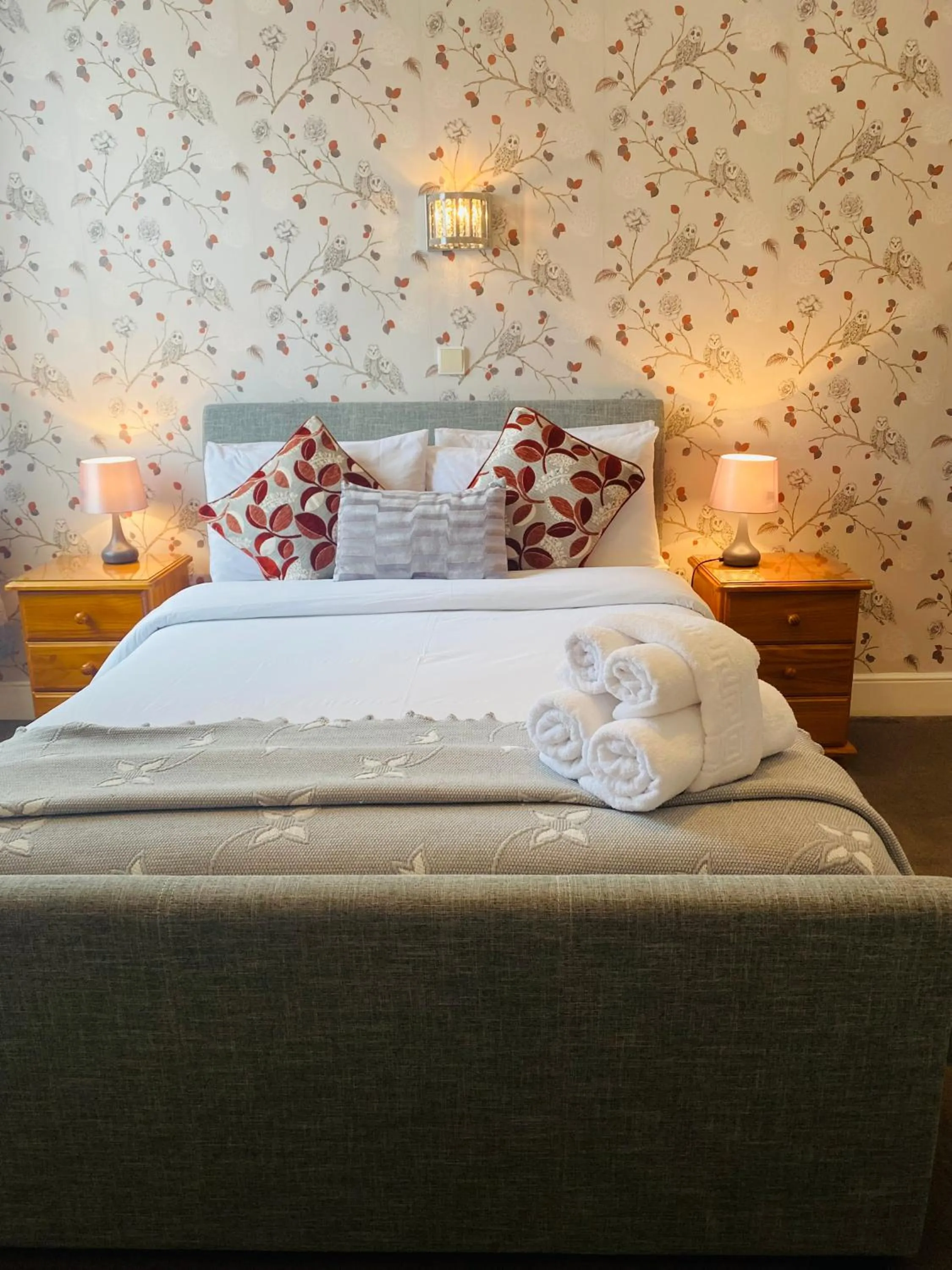 Bed in Coastal Waters (Hotel Barton)