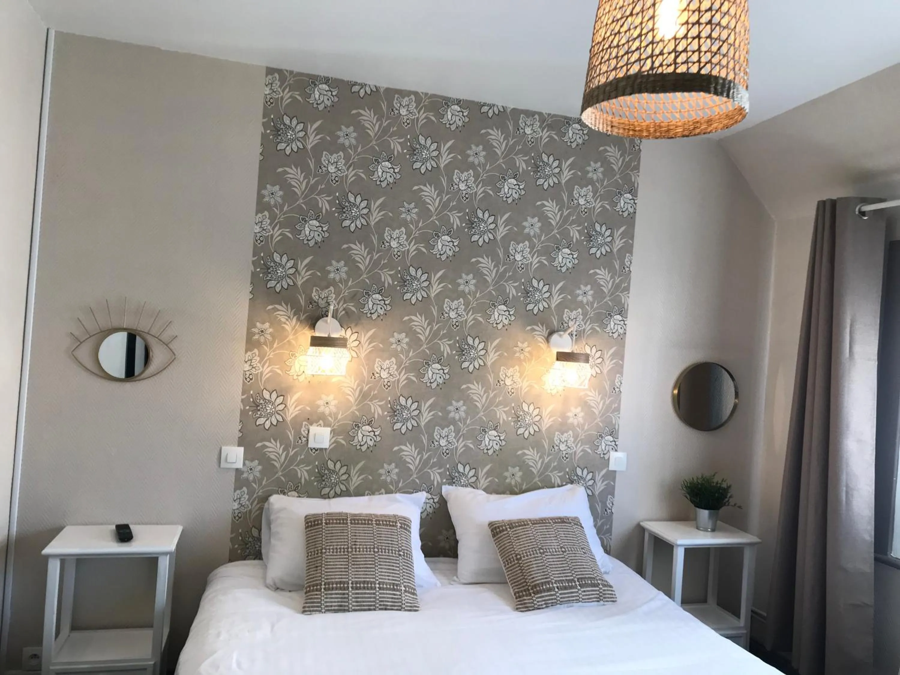 Bed in Hôtel de charme Equinoxe