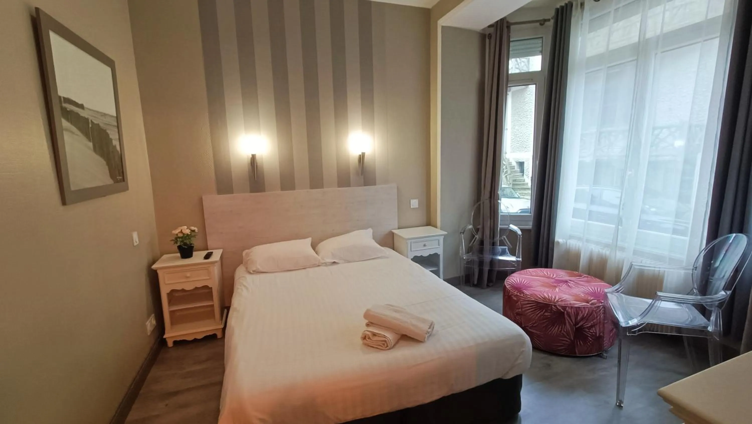 Photo of the whole room in Hôtel de charme Equinoxe