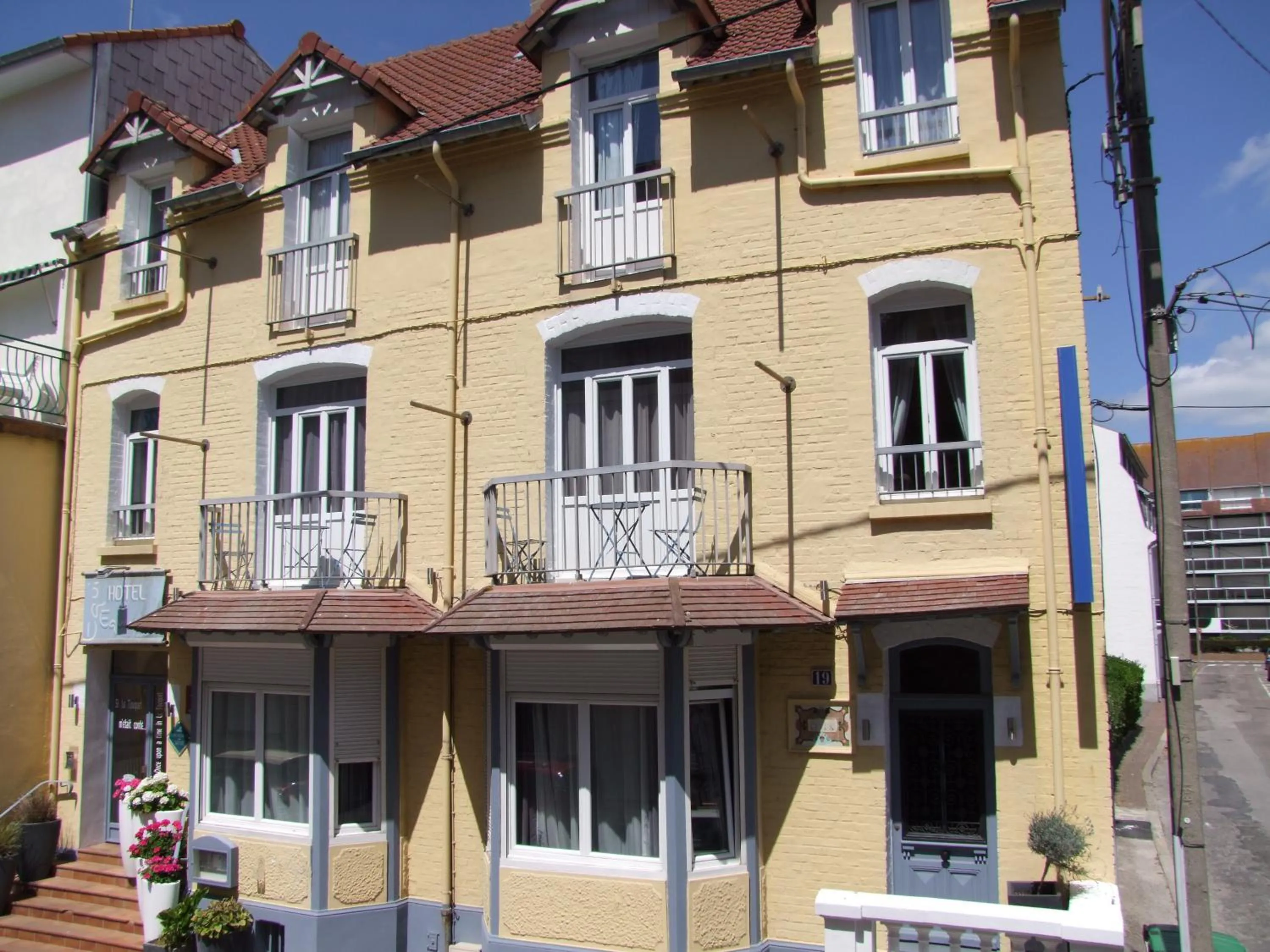 Property building in Hôtel de charme Equinoxe