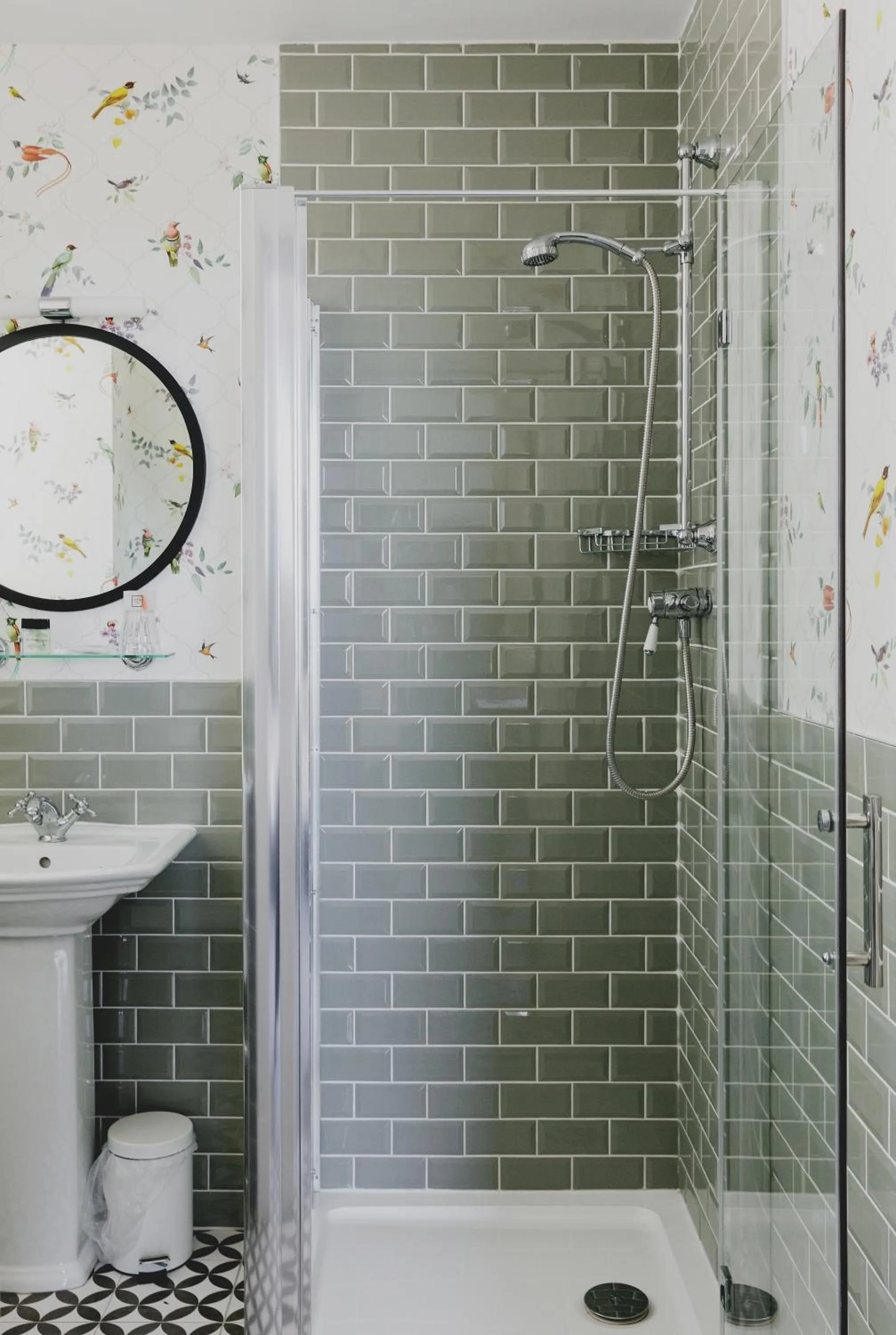 Bathroom in The Queens Hotel