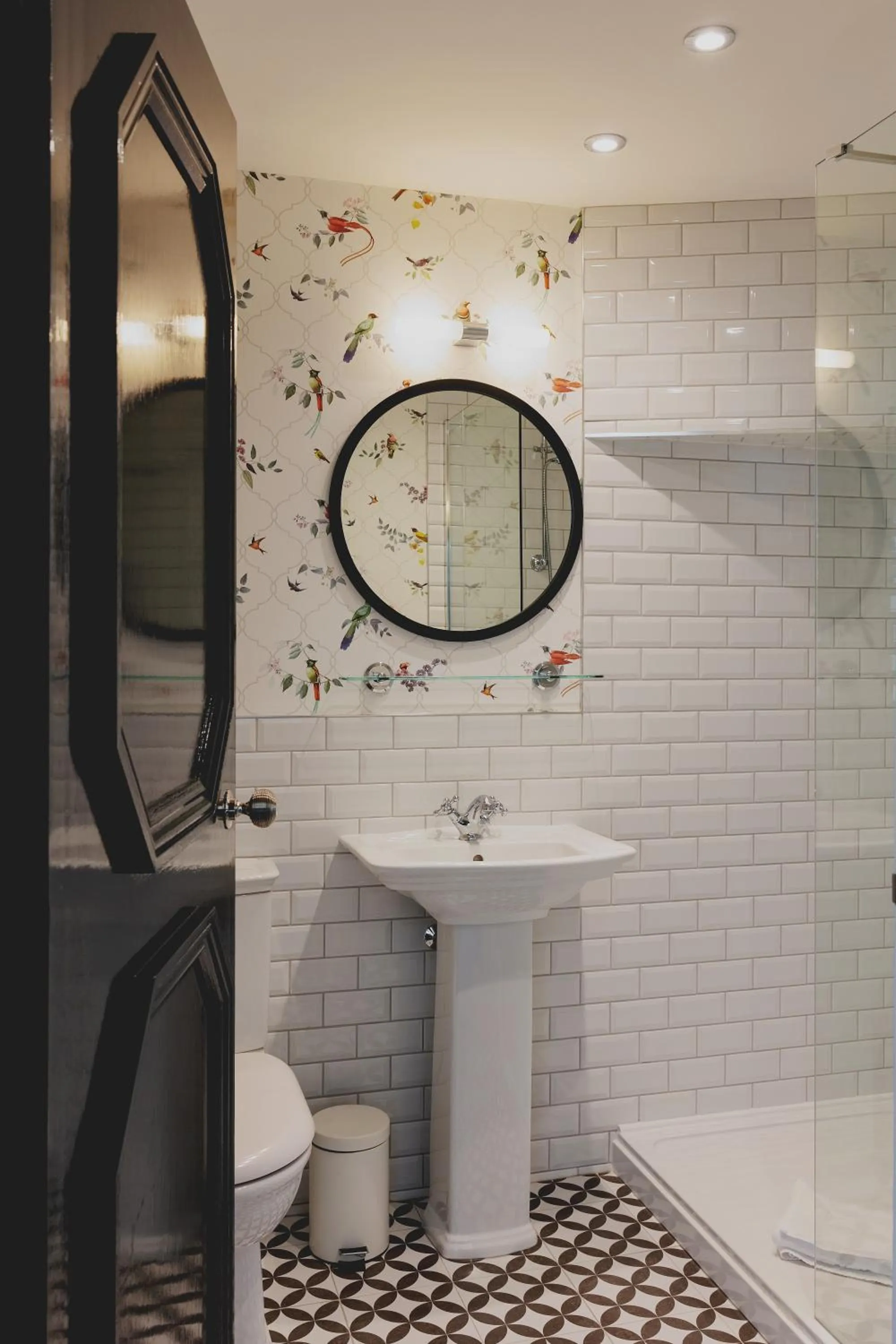 Bathroom in The Queens Hotel