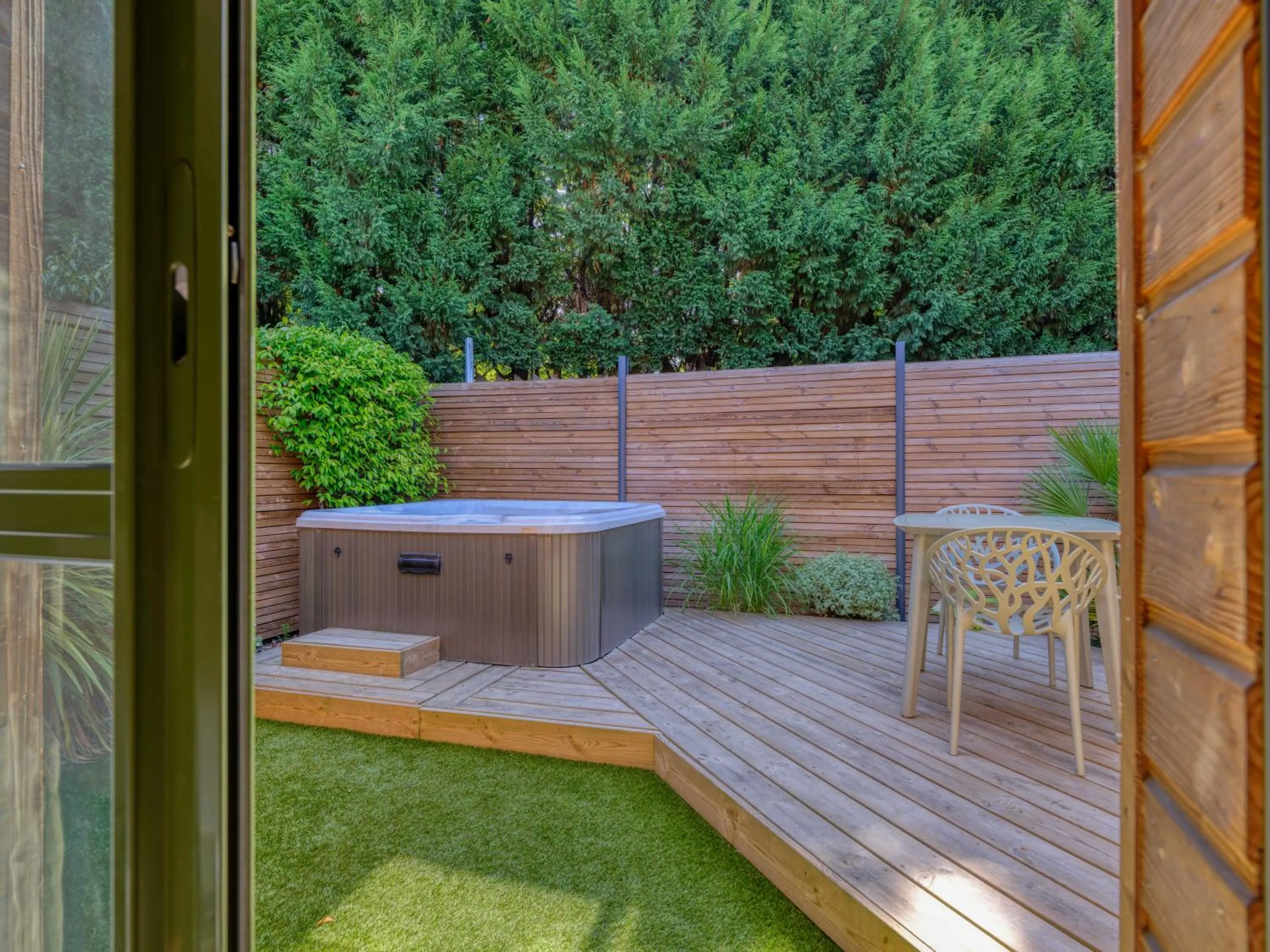 Patio in Logis Hôtel Domaine du Moulin Cavier - Restaurants & Spa