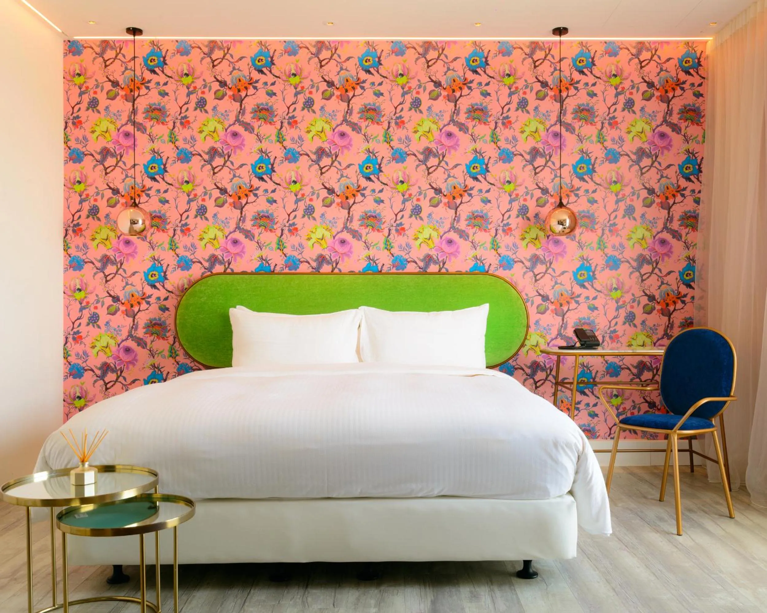 Photo of the whole room in Hotelpoispois