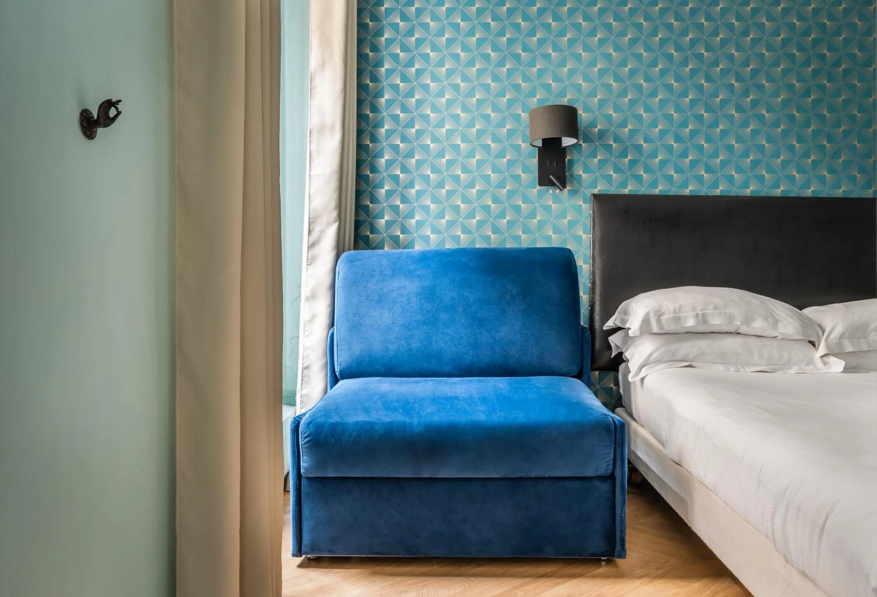 Bedroom, Bed in Hotel Elysée Etoile